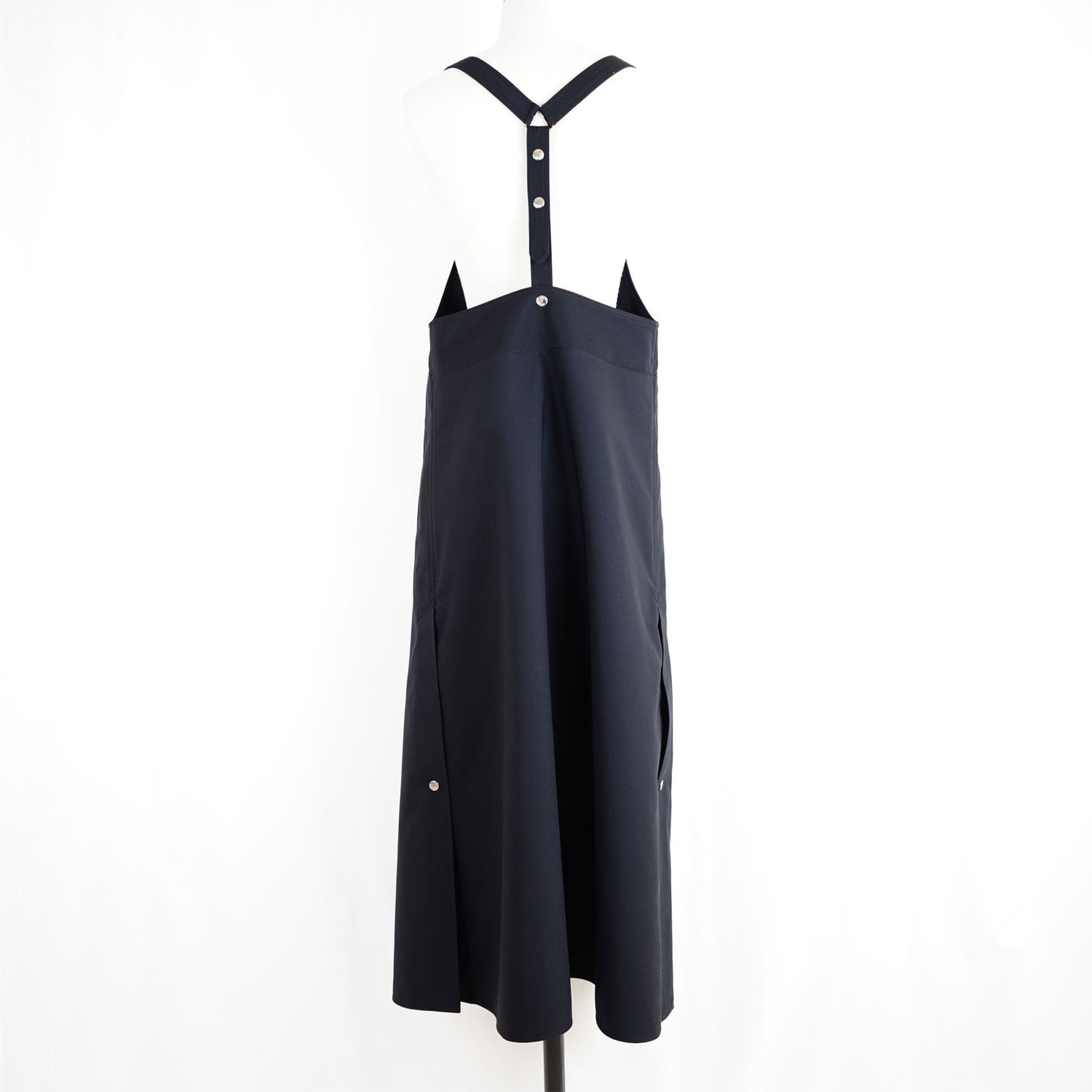 
                  
                    THE APRON DRESS-BLACK-
                  
                