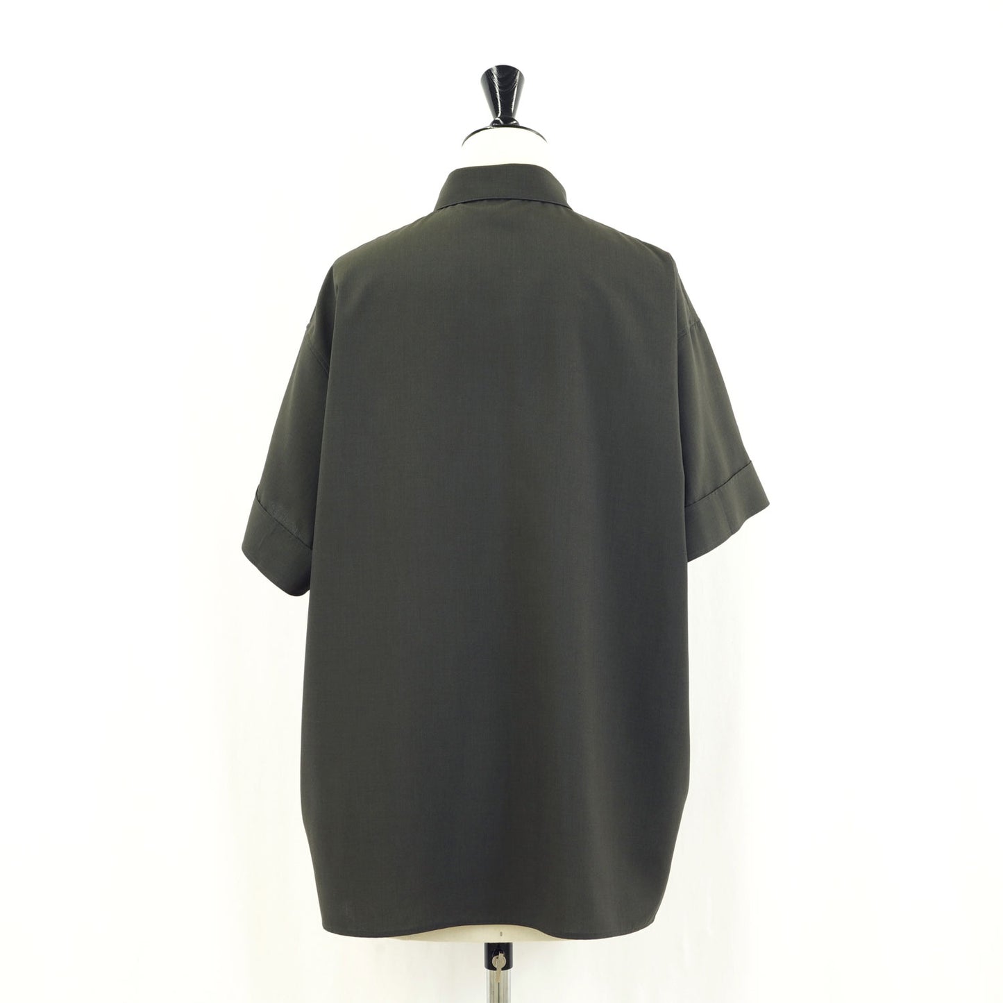 
                  
                    THE PERFECT SHIRT SHORT SLEEVE-GUNMETAL GRAY-
                  
                
