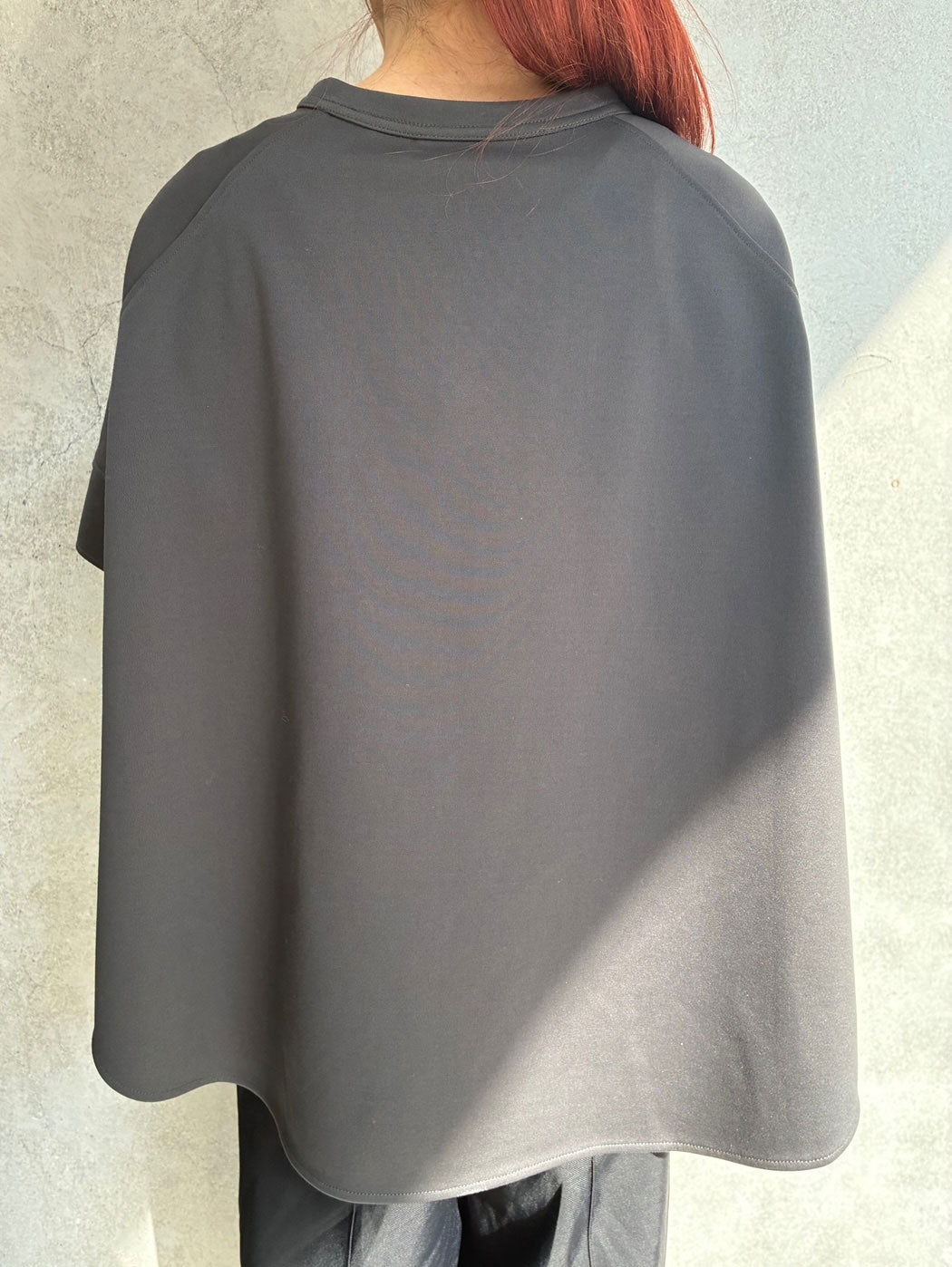 
                  
                    RERACS STRUCTURE DOUBLE FACE THE A-LINE SHORT PULOVER
                  
                