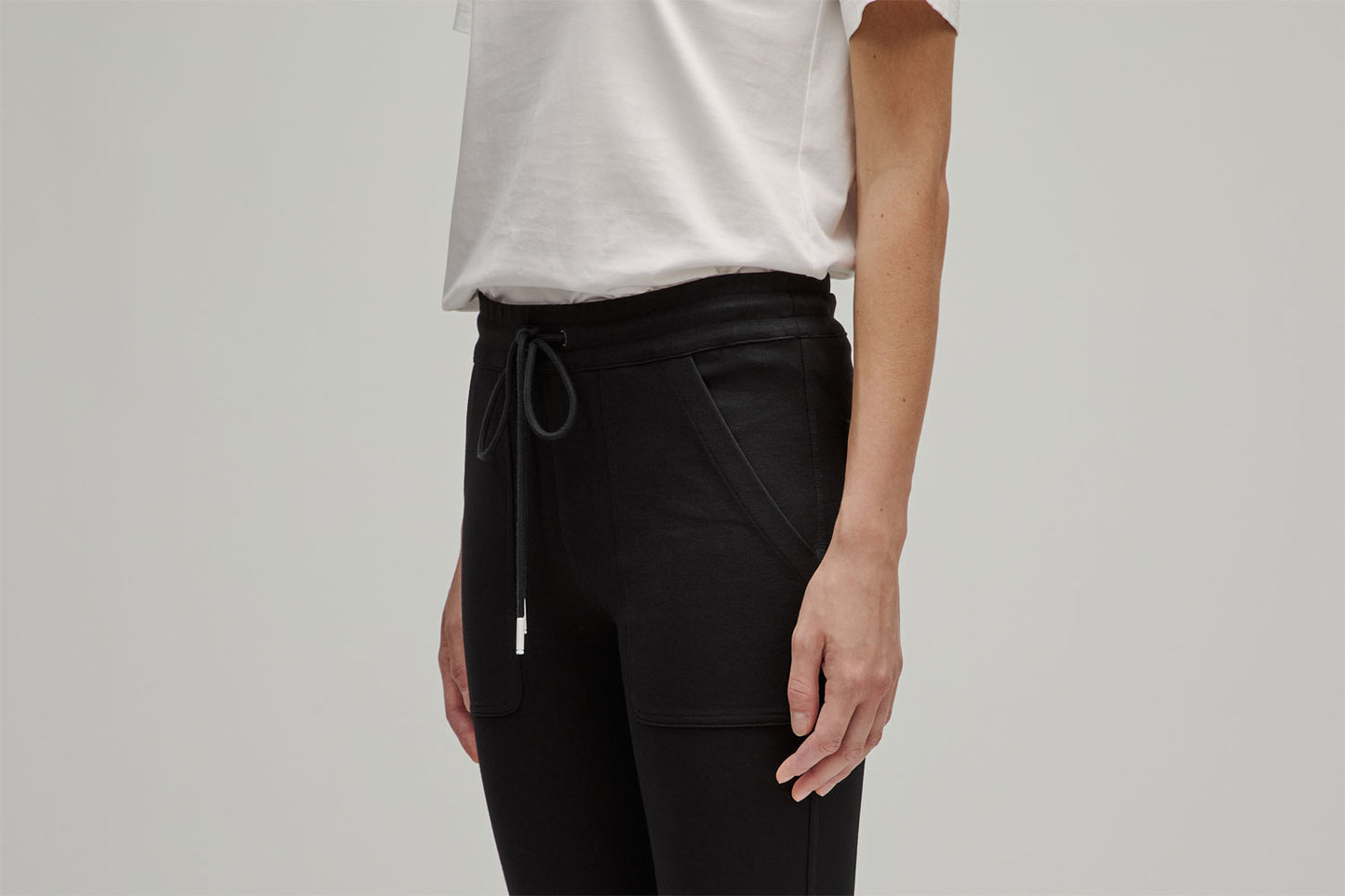 
                  
                    RERACS VISCOSE/NYLON STRETCH PONTE THE BAKER PANTS SLIM
                  
                