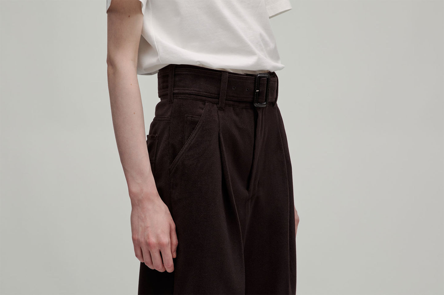 
                  
                    RERACS HEAT STORAGE CORDUROY THE BELTED WIDE 5POCKET PANTS
                  
                