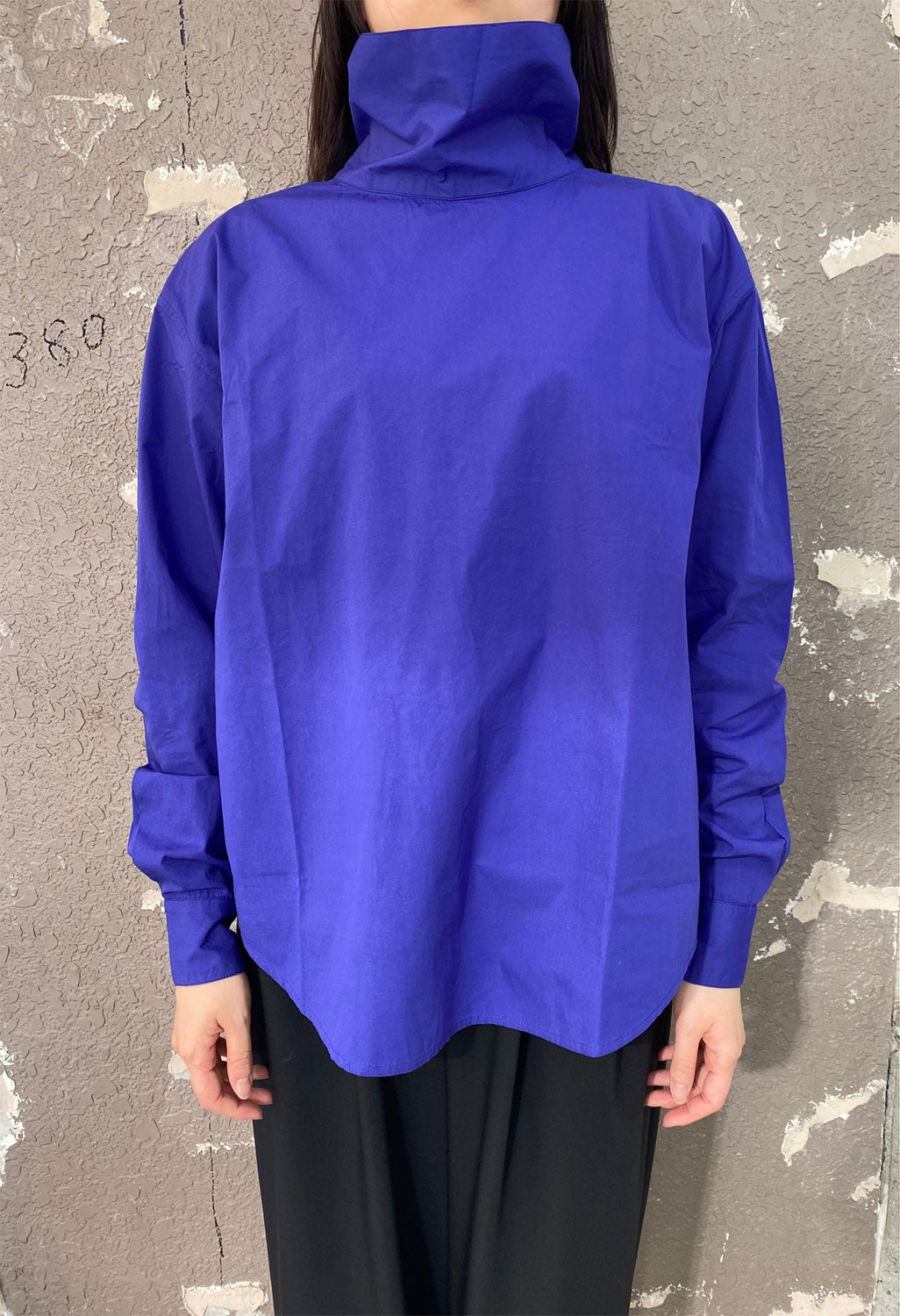 
                  
                    FENCING SHIRTS -KLEIN BLUE-
                  
                