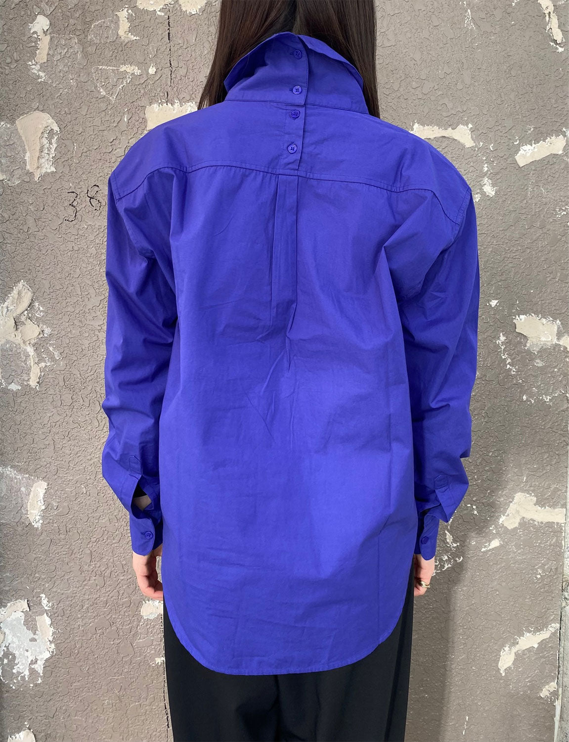 
                  
                    FENCING SHIRTS -KLEIN BLUE-
                  
                