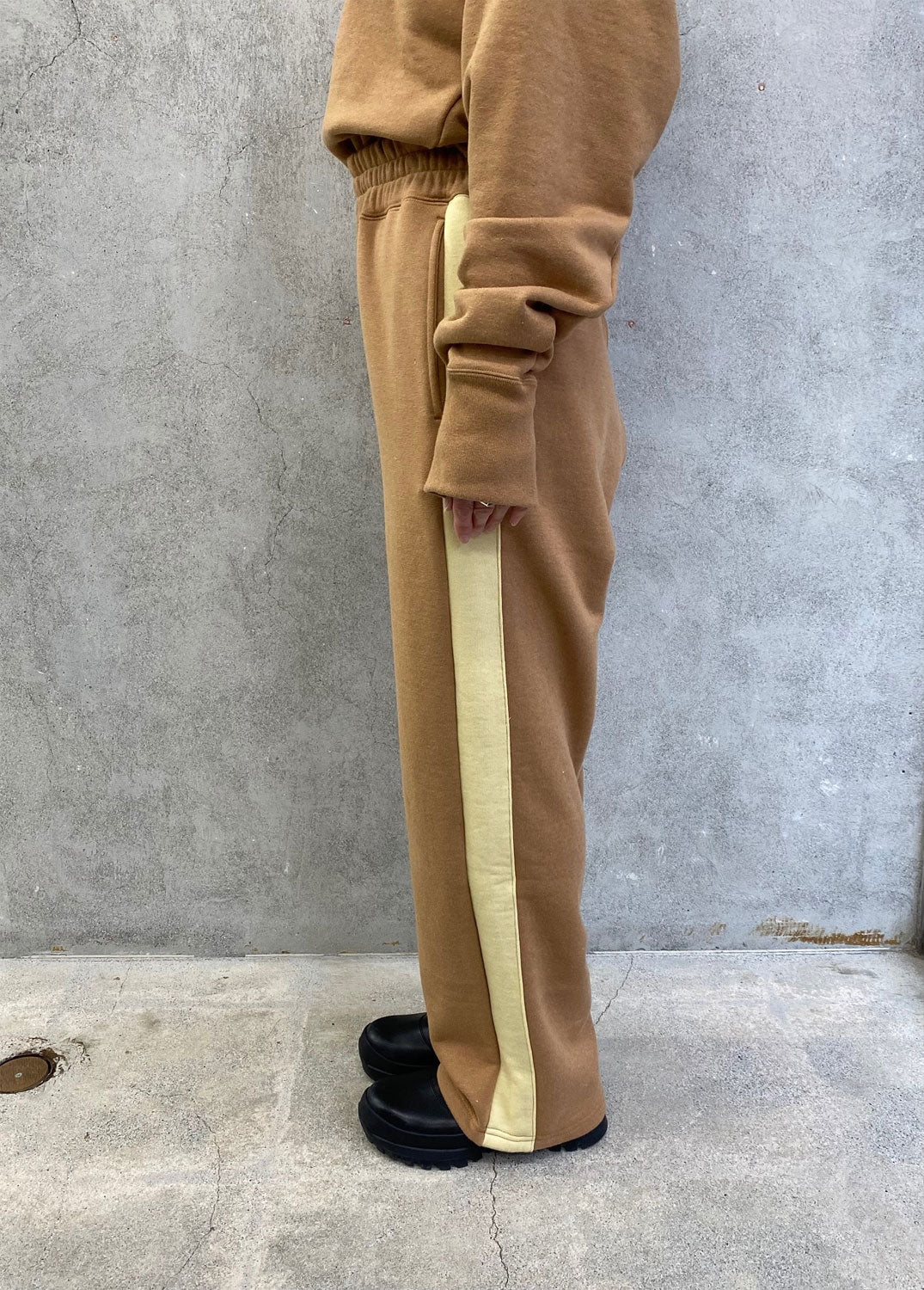 
                  
                    LINED SWEAT PANTS-NATURAL BROWN×KUCHINASHI-
                  
                