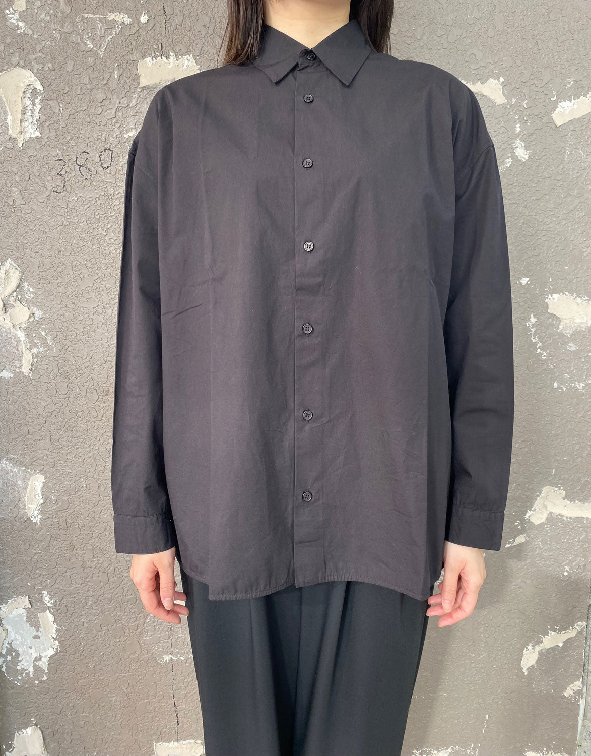 
                  
                    REGULAR COLLAR SHIRTS
                  
                