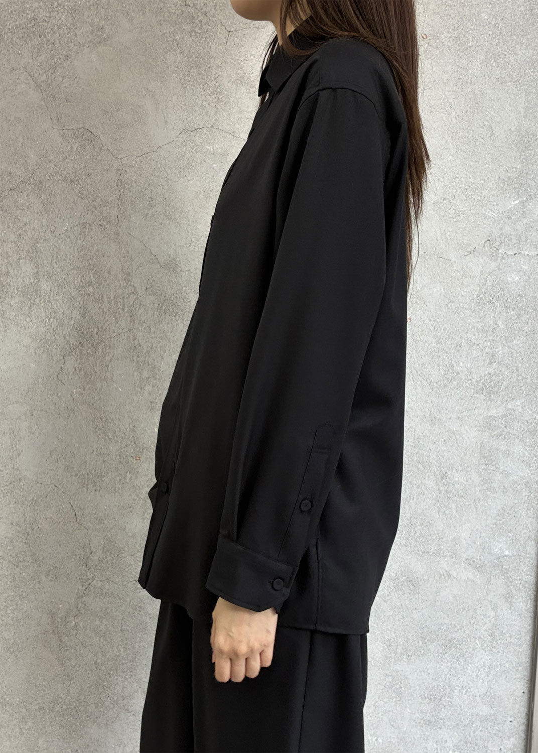 
                  
                    EXTRAOVER SHIRTS
                  
                