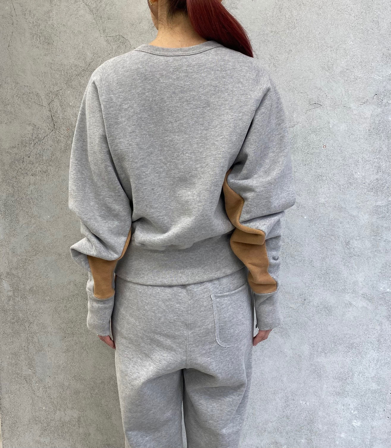 
                  
                    SLIT SLEEVE SWEAT-TAKESUMI GREY×NATURAL BROWN-
                  
                