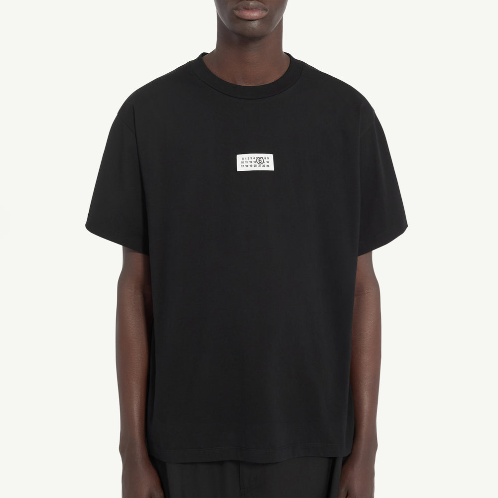
                  
                    NUMERIC SIGNATURE T-SHIRT
                  
                