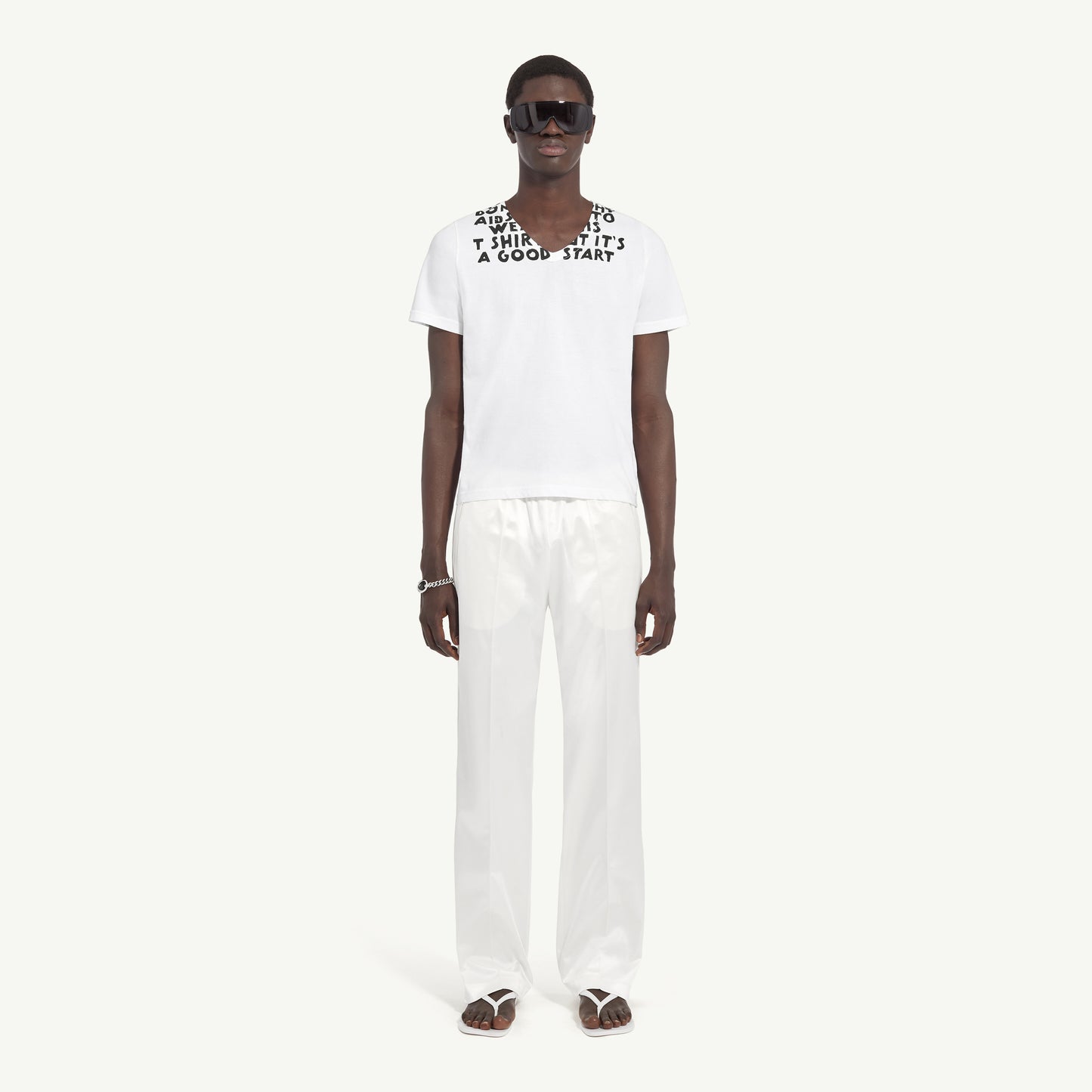 
                  
                    V-NECK SIDA JERSEY
                  
                