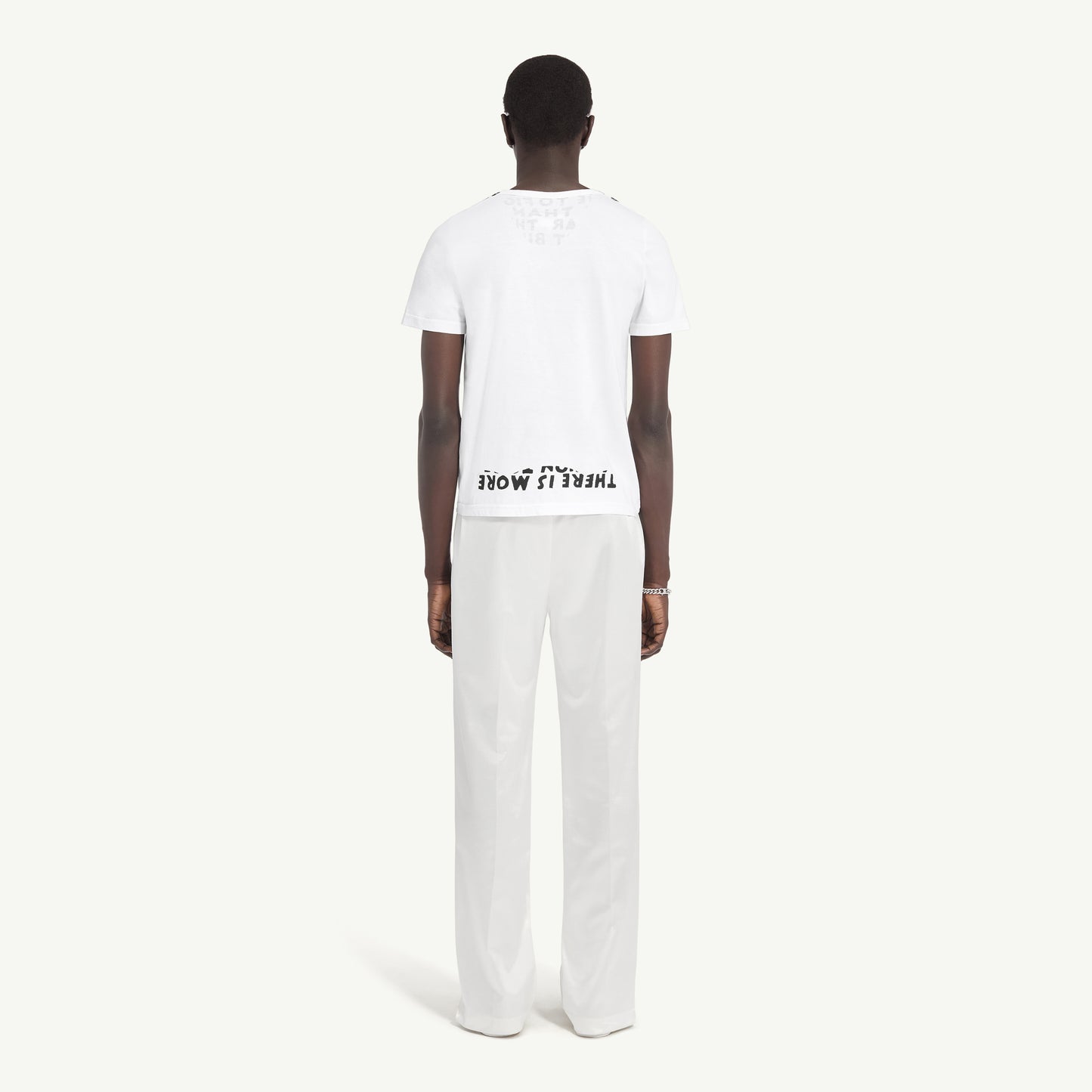 
                  
                    V-NECK SIDA JERSEY
                  
                