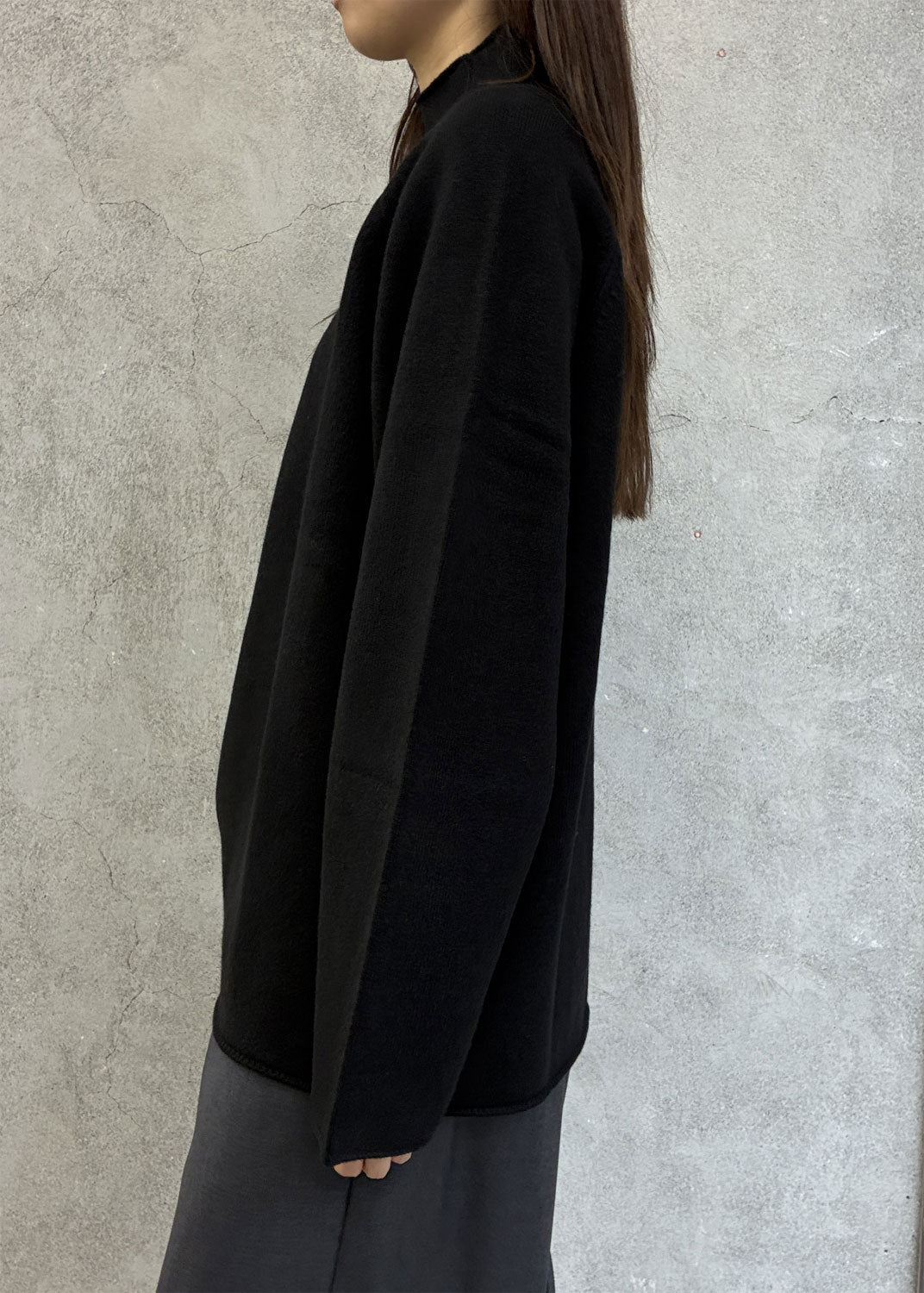 
                  
                    HIGH NECK SWEATER
                  
                