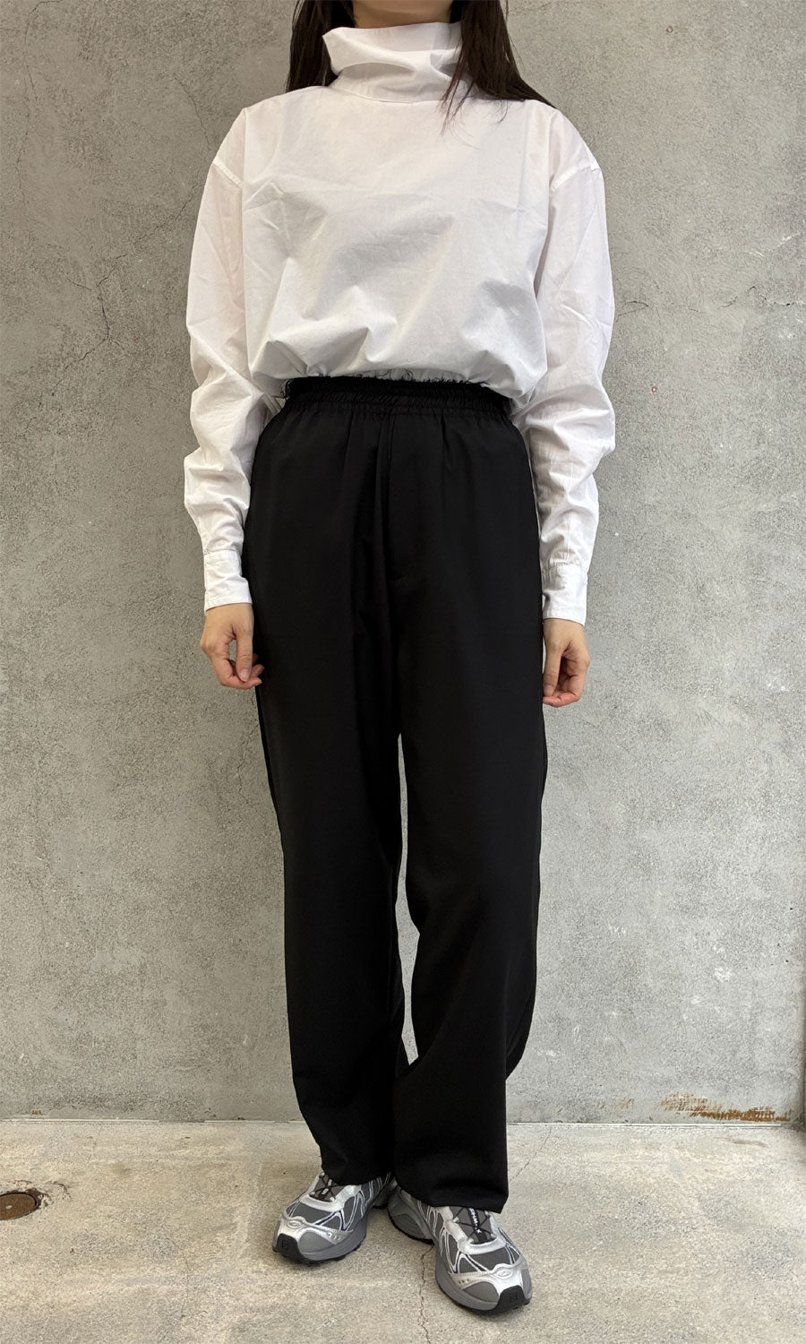 
                  
                    RAW EDGE EASY PANTS
                  
                