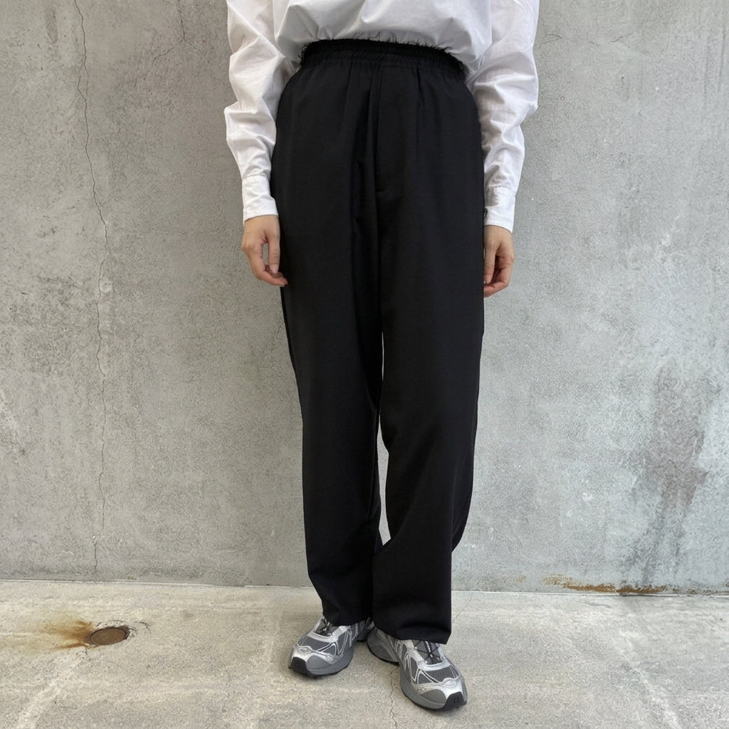 
                  
                    RAW EDGE EASY PANTS
                  
                