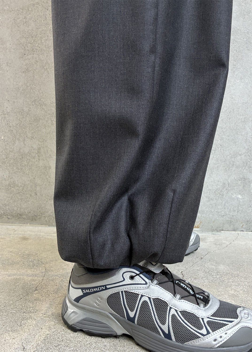 
                  
                    OVER BAGGY PANTS
                  
                