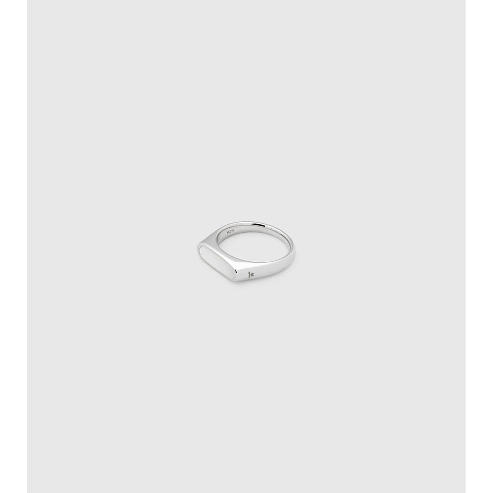 
                  
                    Mario Ring White MOP
                  
                