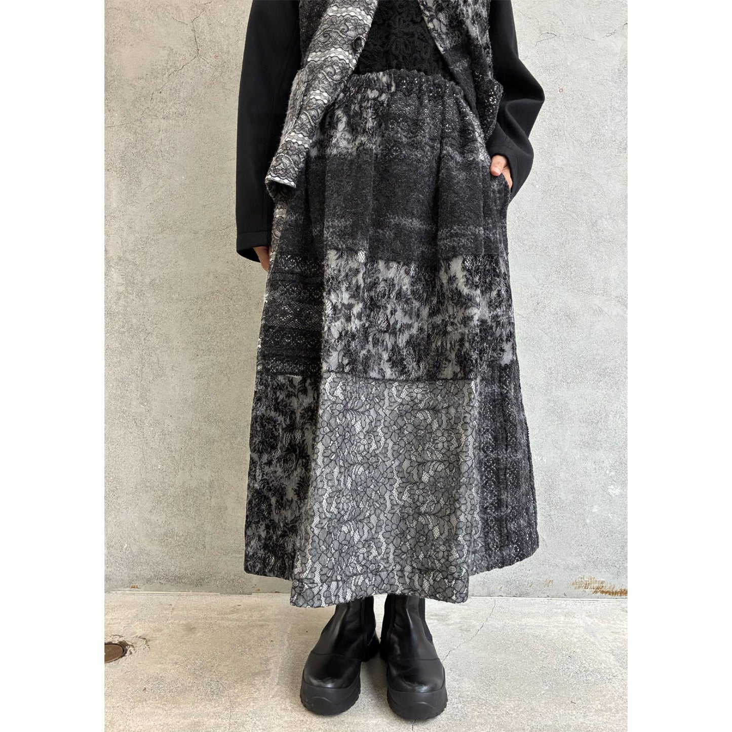 
                  
                    needlelace×wool gathered skirt
                  
                