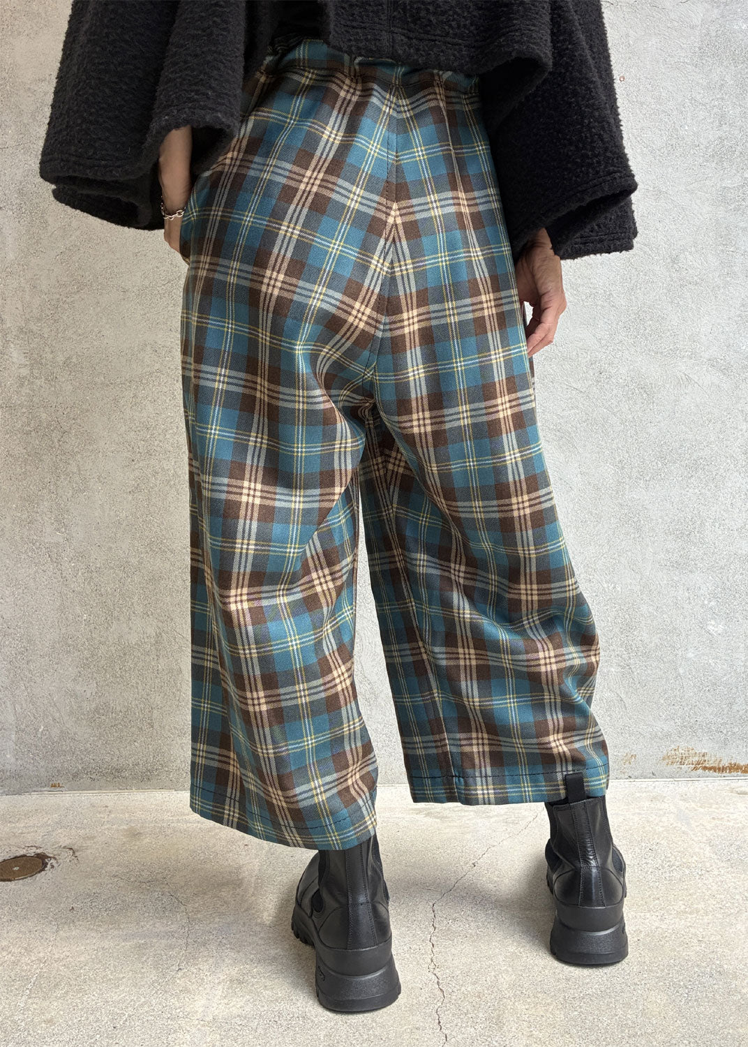 
                  
                    Tartan Wide-leg Easy Pants
                  
                