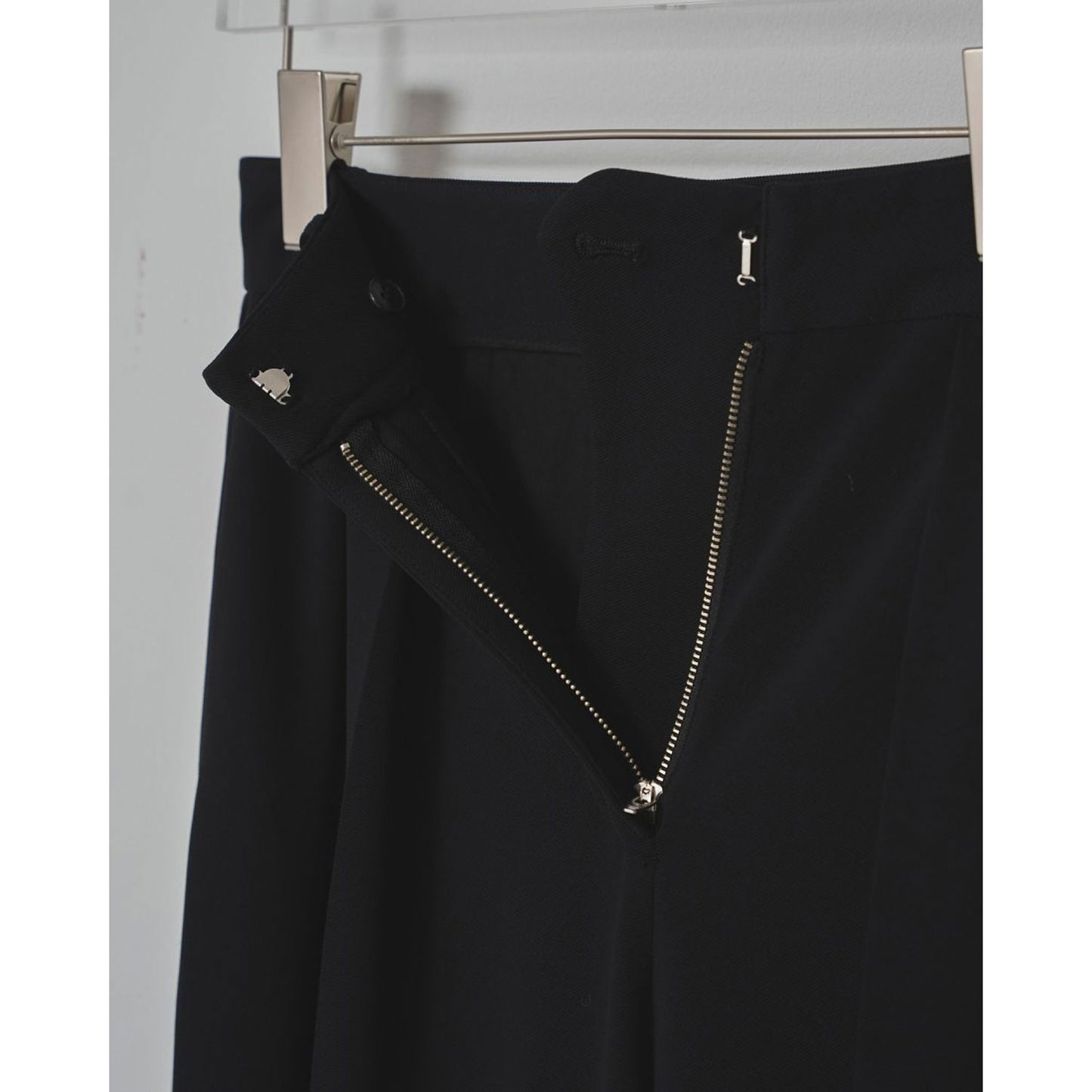 
                  
                    Doubletuck Twill Trousers-black-
                  
                