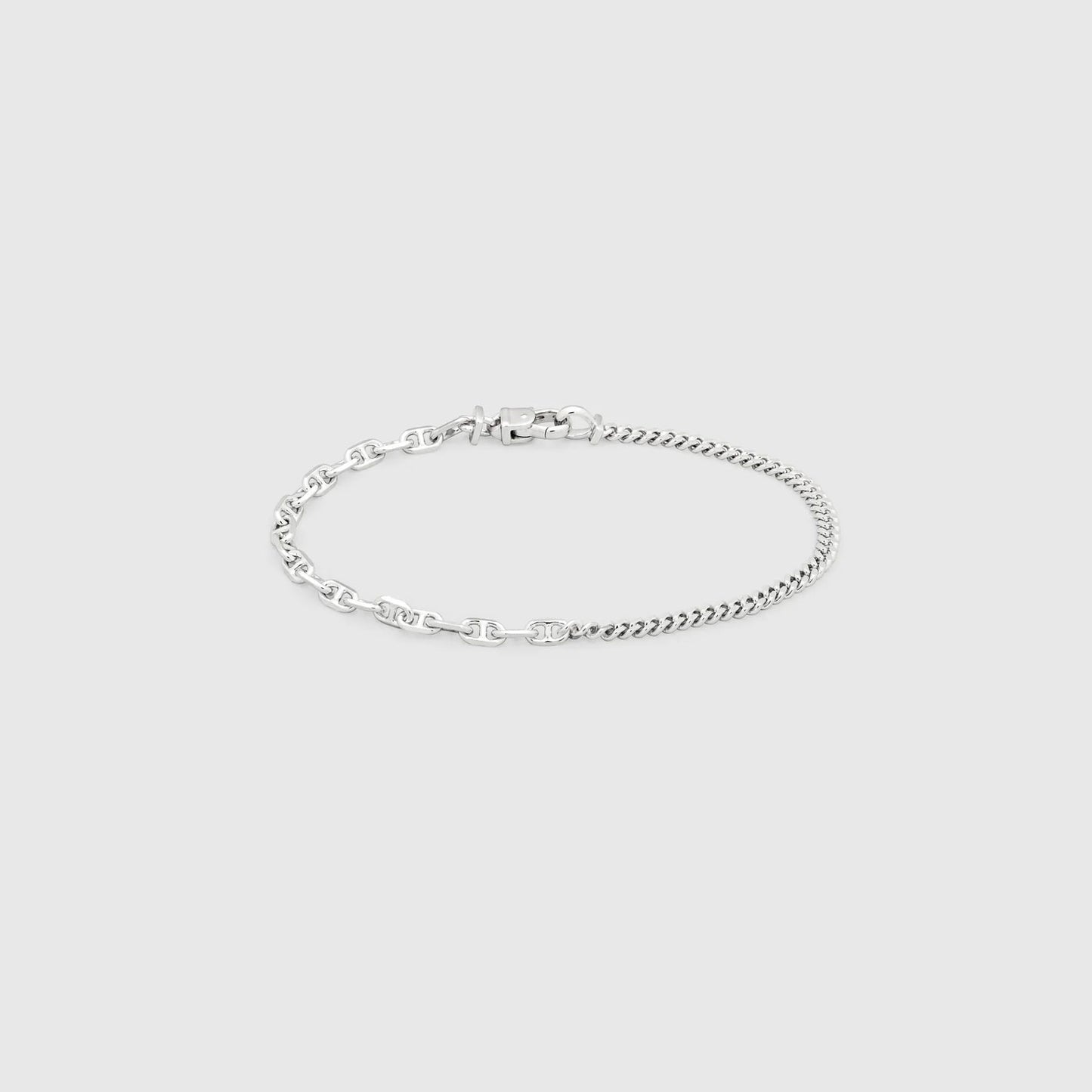 
                  
                    Rue Bracelet
                  
                