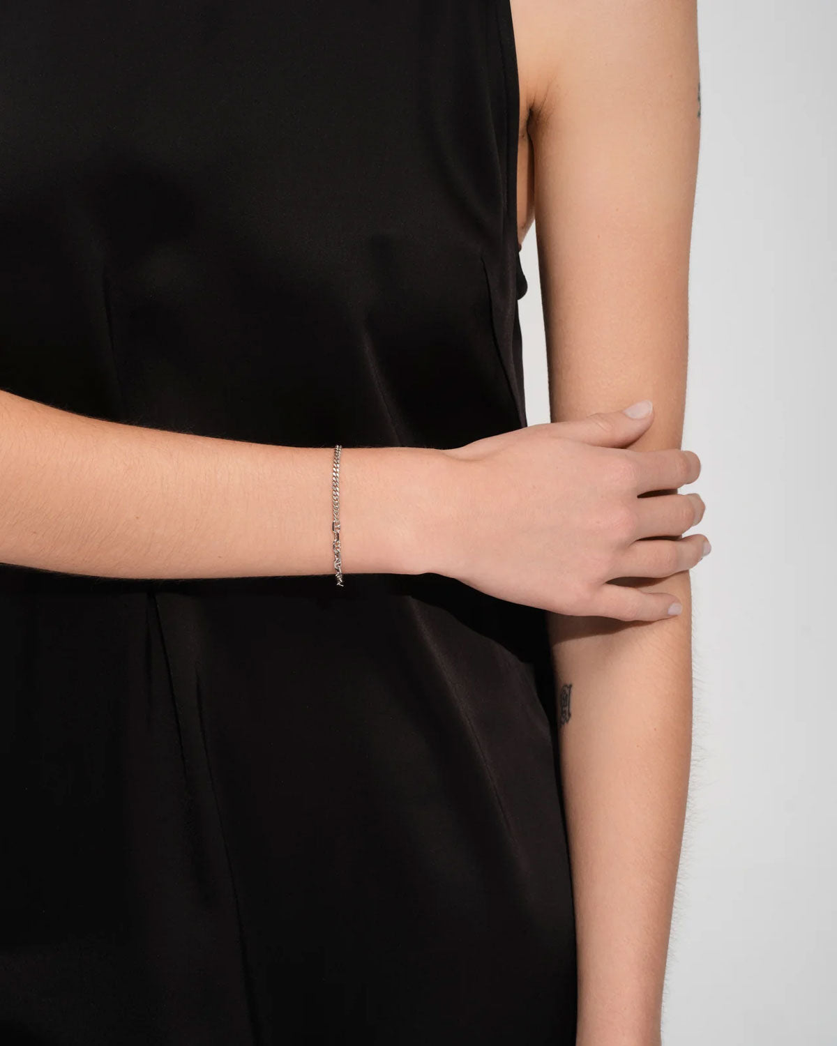 
                  
                    Rue Bracelet
                  
                
