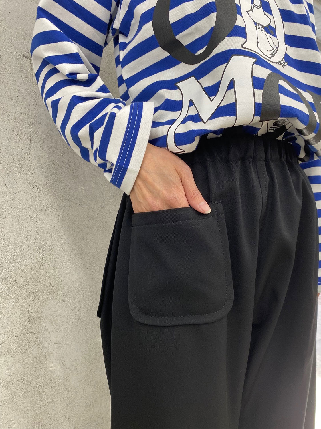 
                  
                    ウールイージーパンツ-BLACK-
                  
                