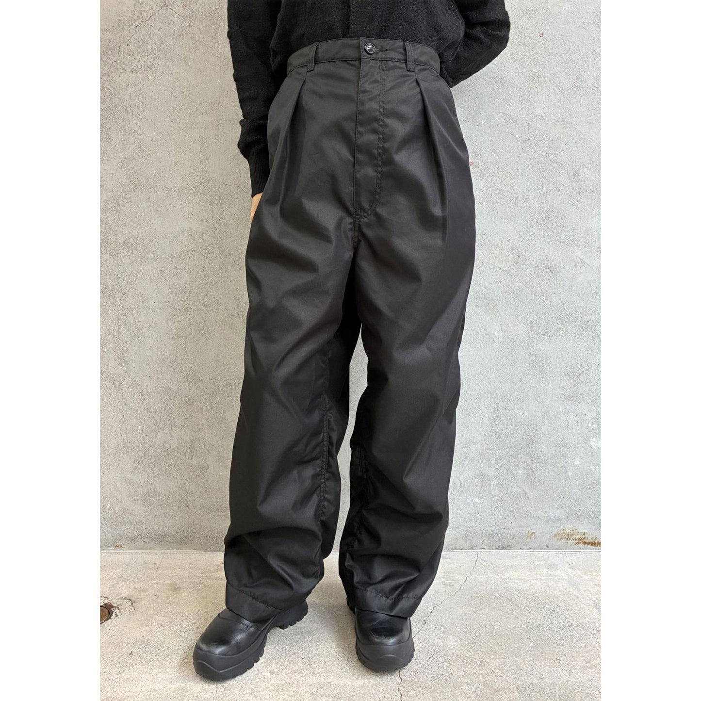 
                  
                    Cotton polyester twill pants
                  
                