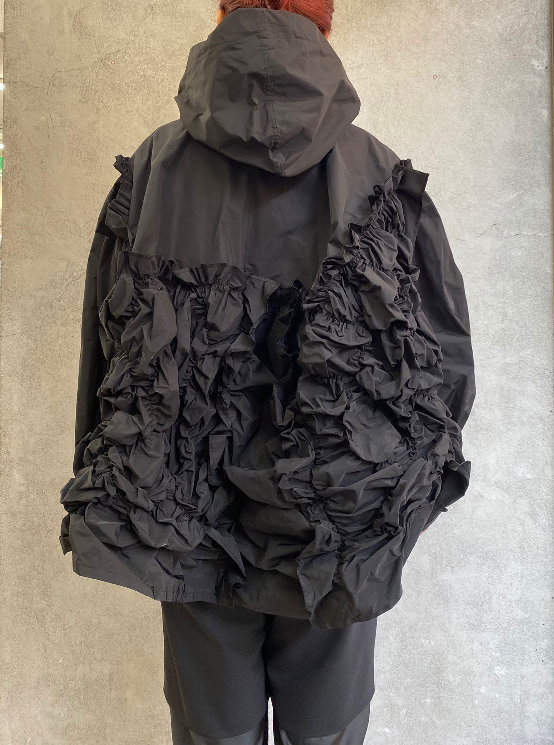 
                  
                    シャーリングフーディ -BLACK-
                  
                