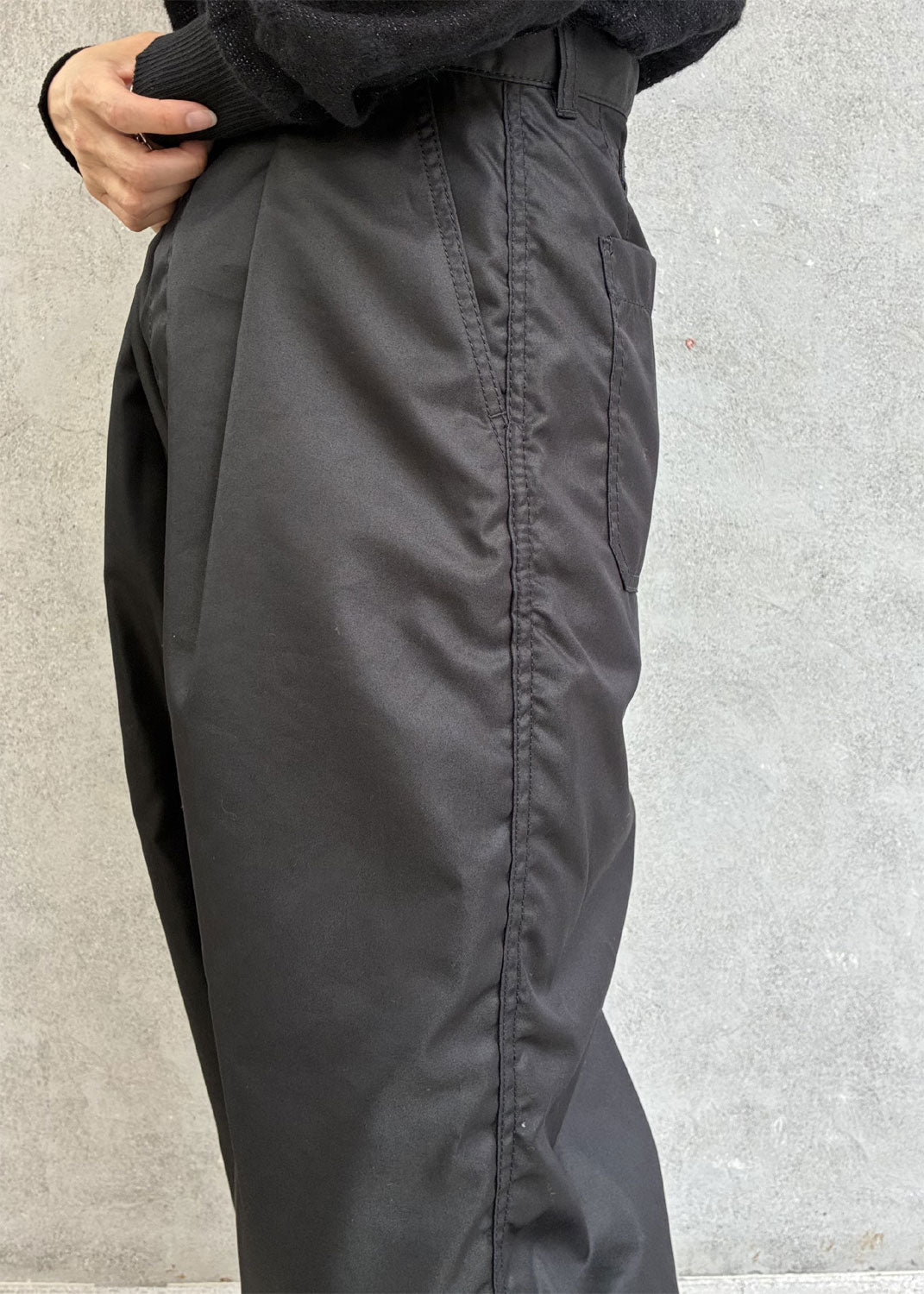 
                  
                    Cotton polyester twill pants
                  
                