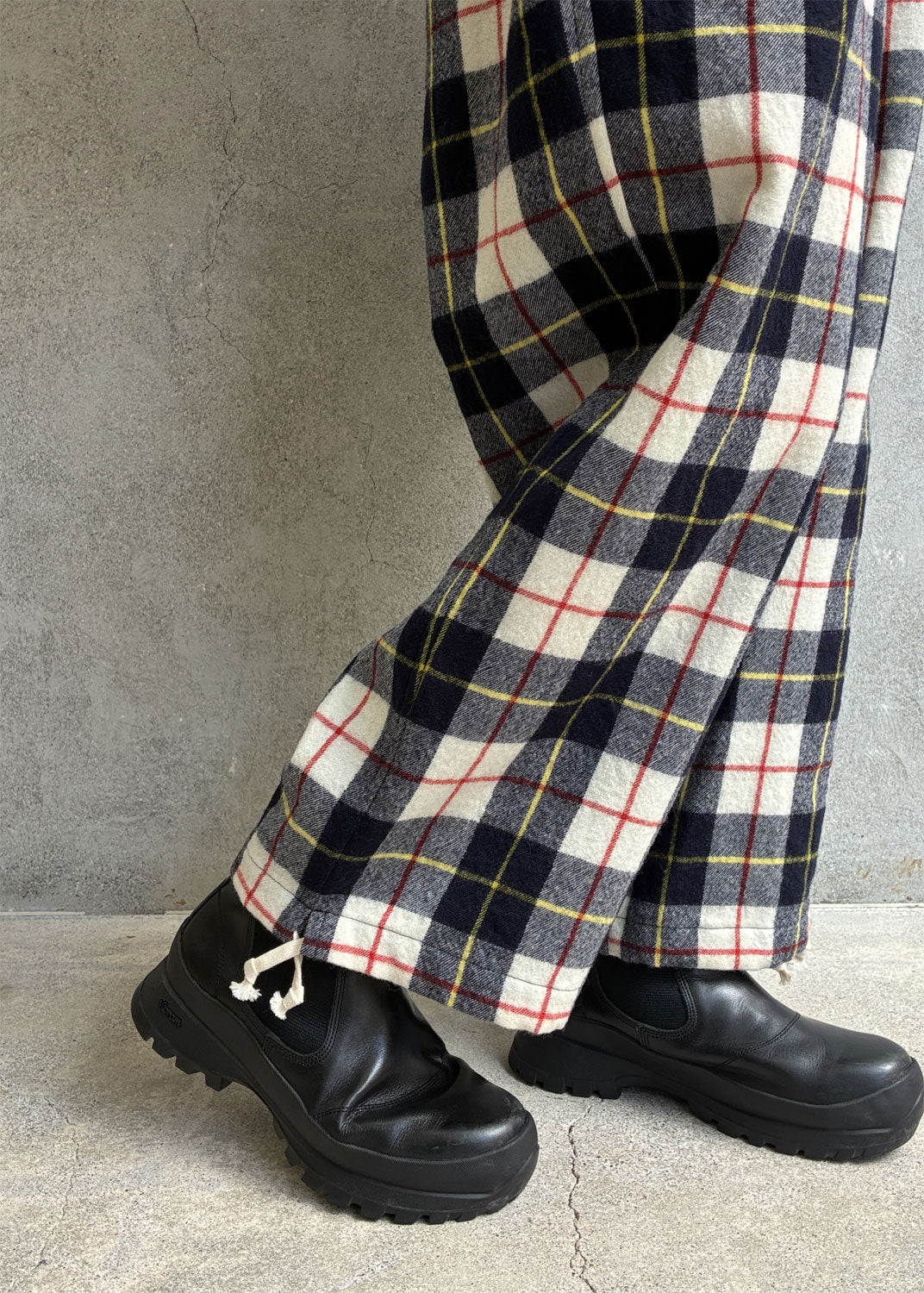 
                  
                    Tartan Easy Pants
                  
                