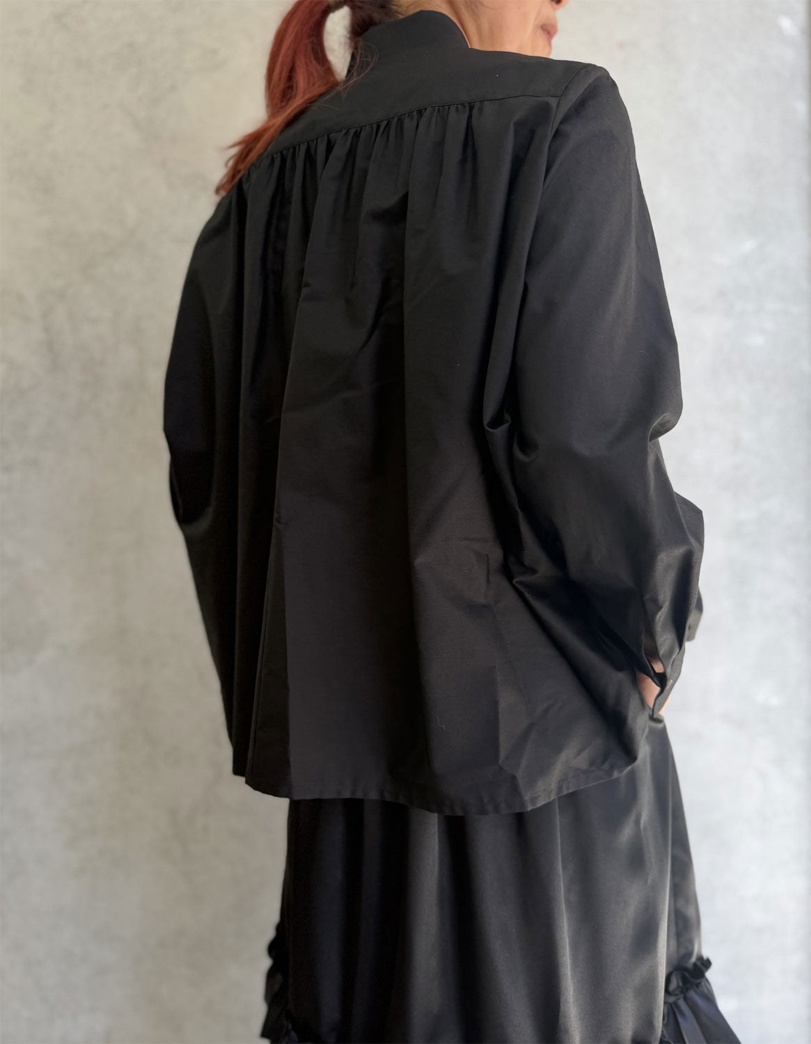 
                  
                    broadcloth gathered shirt
                  
                