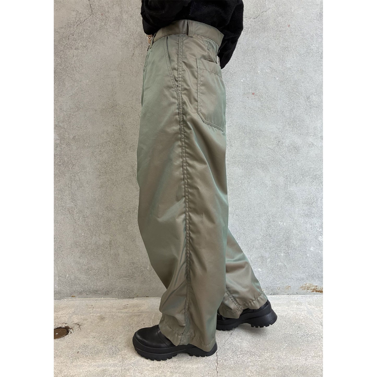 
                  
                    Cotton polyester twill pants
                  
                