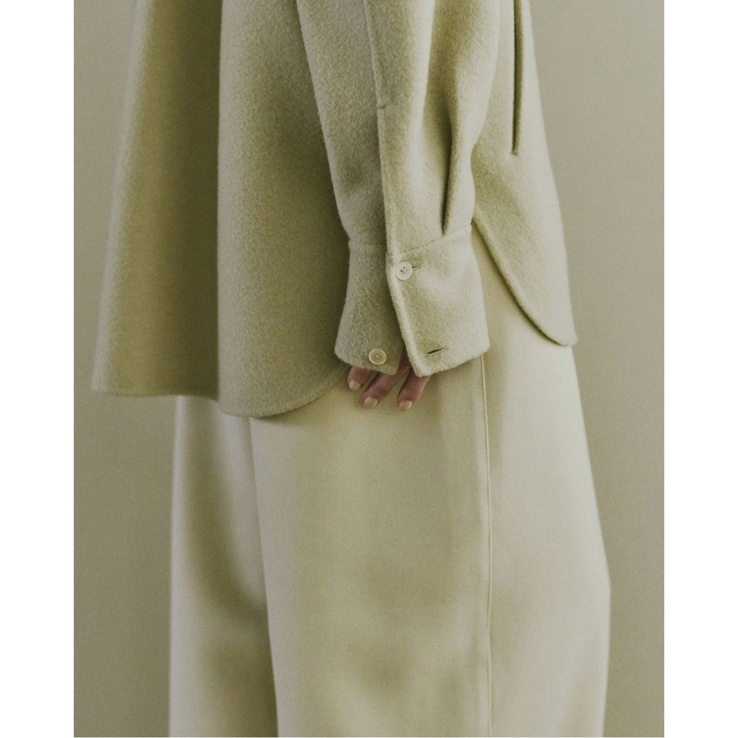 
                  
                    Wide Cocoon Trousers-ECRU-
                  
                