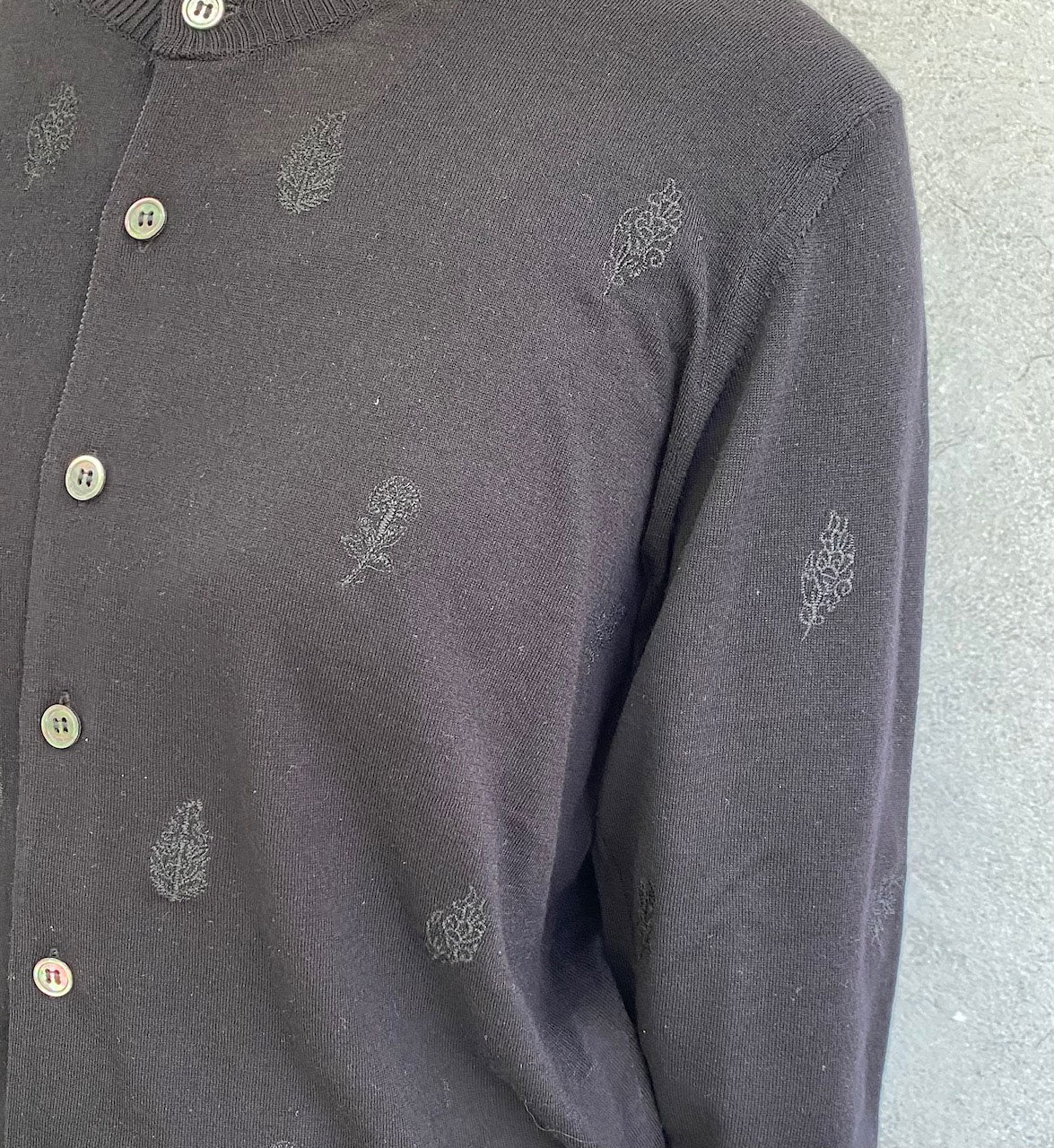 
                  
                    刺繍カーディガン-BLACK-
                  
                