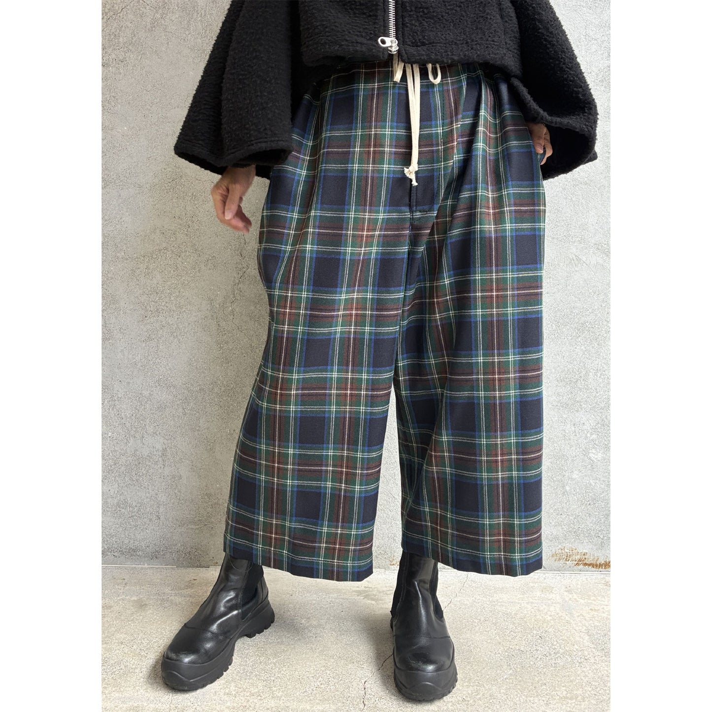 
                  
                    Tartan Wide-leg Easy Pants
                  
                