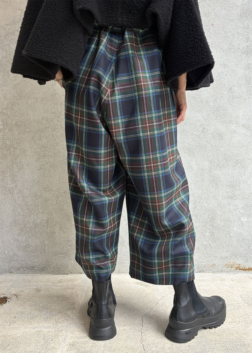 
                  
                    Tartan Wide-leg Easy Pants
                  
                