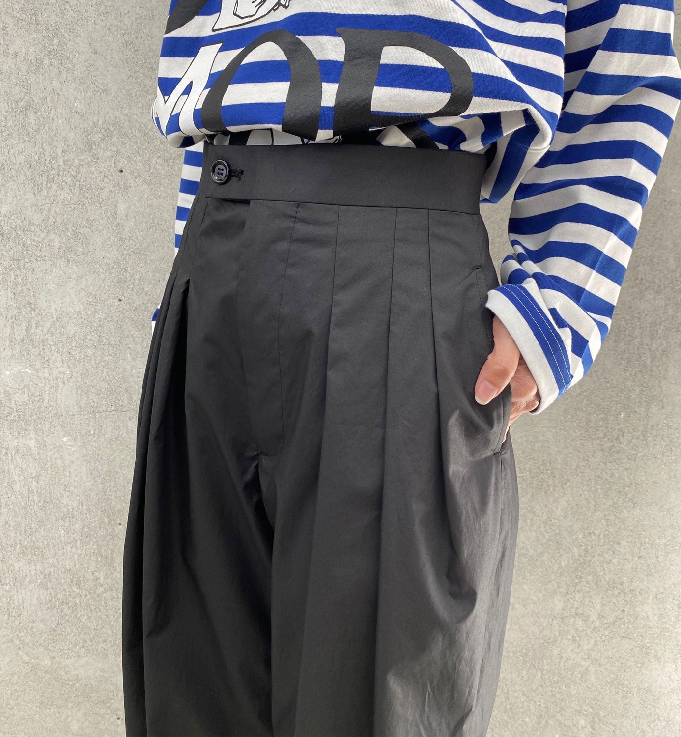 
                  
                    綿クロスタンブラー加工パンツ‐WHITE-
                  
                