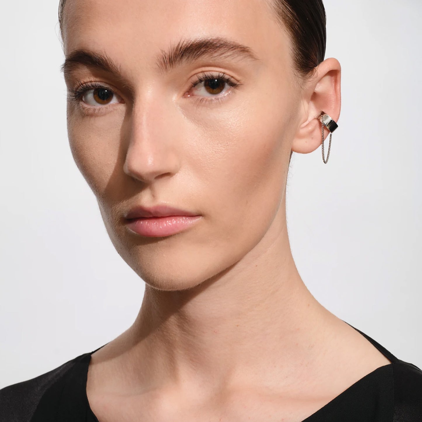 
                  
                    ID EAR CUFF CHAIN
                  
                
