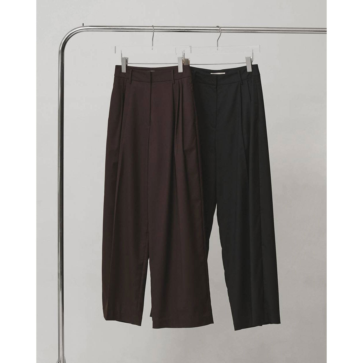 
                  
                    Lightweight Tuck Trousers
                  
                