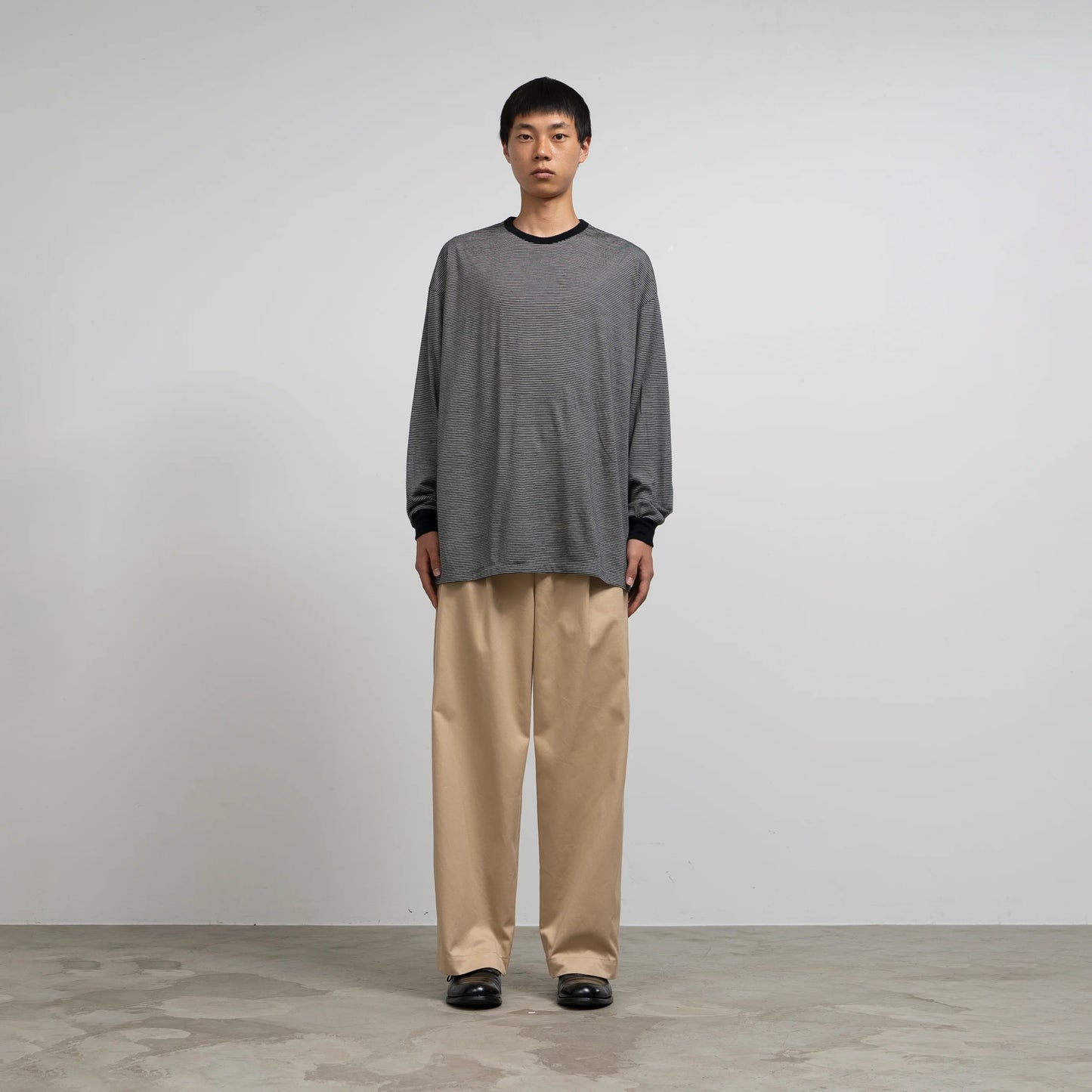 
                  
                    WOOL BORDER L/S TEE
                  
                