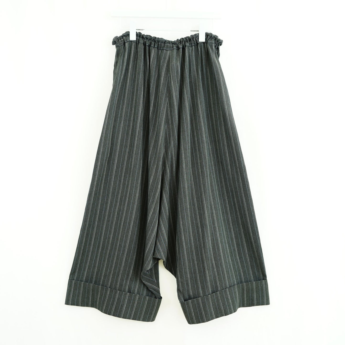 
                  
                    RY/ STRIPE WIDE MACKIN SAROUEL PANTS
                  
                