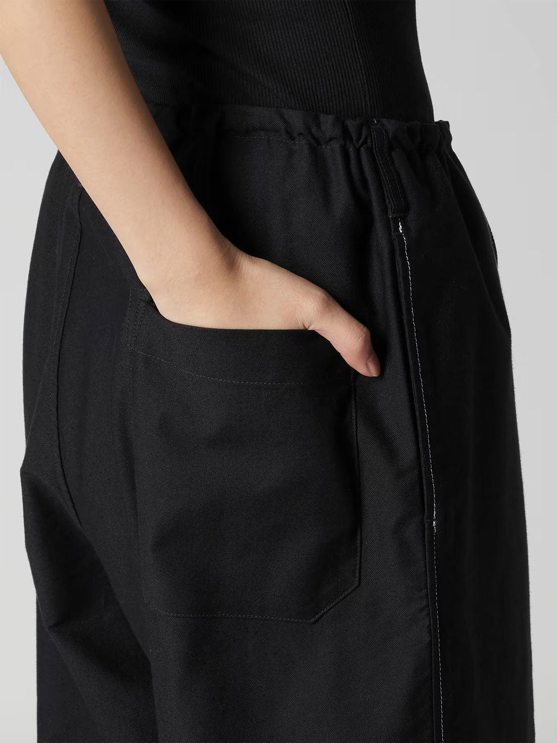 
                  
                    COTTON TWILL Y'S STITCH STRING PANTS
                  
                