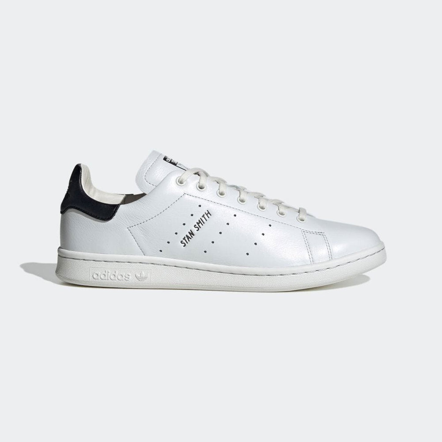
                  
                    STAN SMITH LUX
                  
                