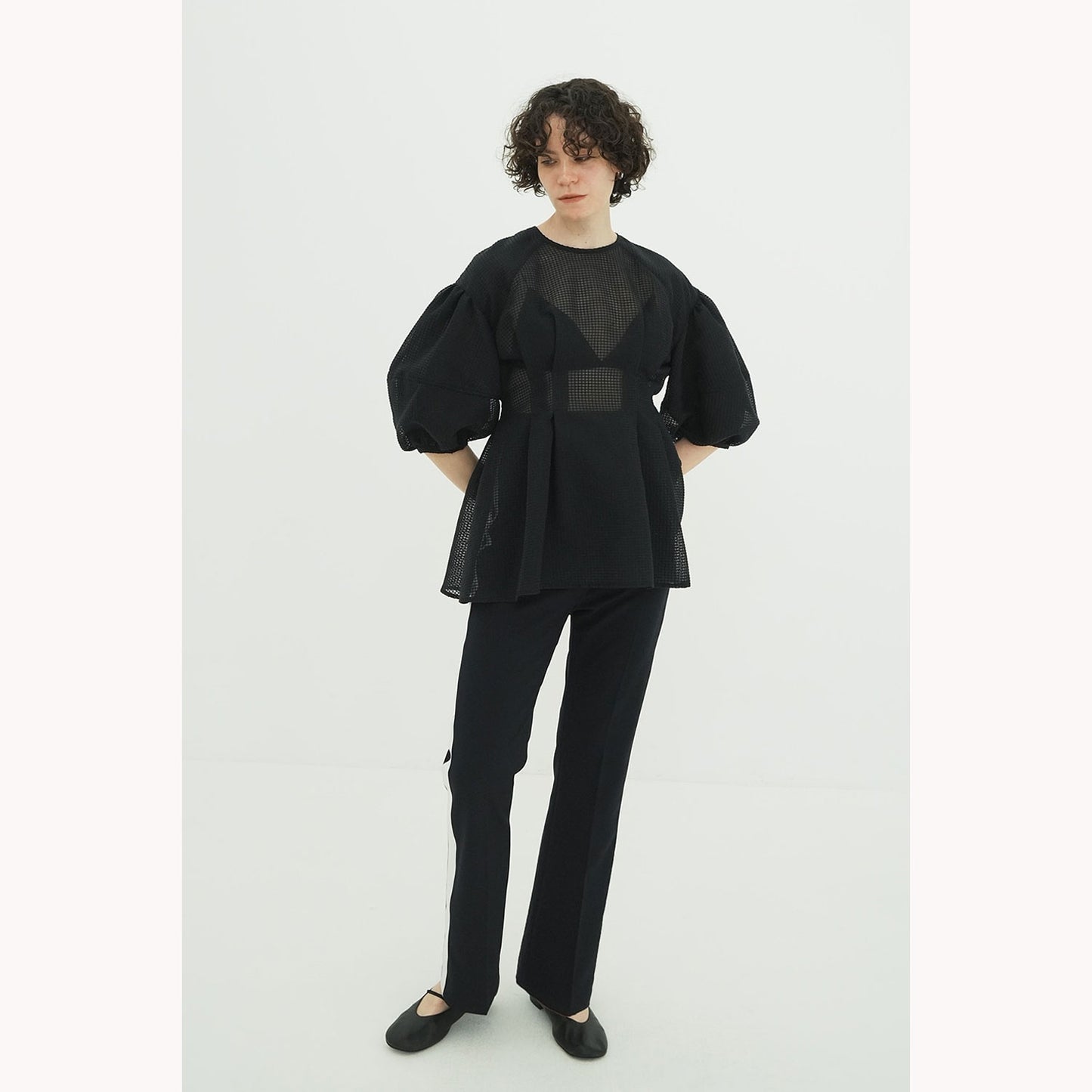 
                  
                    SHEER PLAID VOLUME SLEEVE TOPS -BLACK-
                  
                