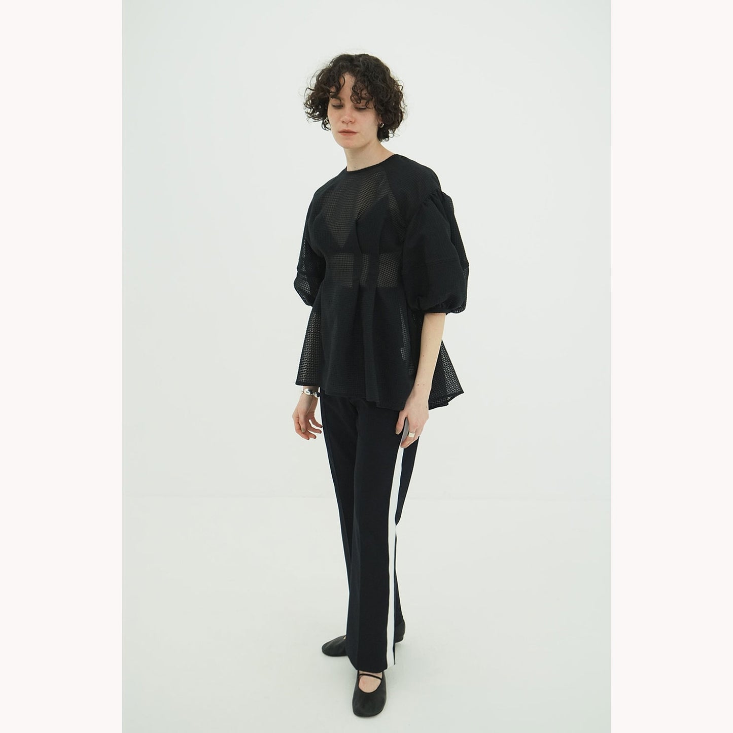 
                  
                    SHEER PLAID VOLUME SLEEVE TOPS -BLACK-
                  
                