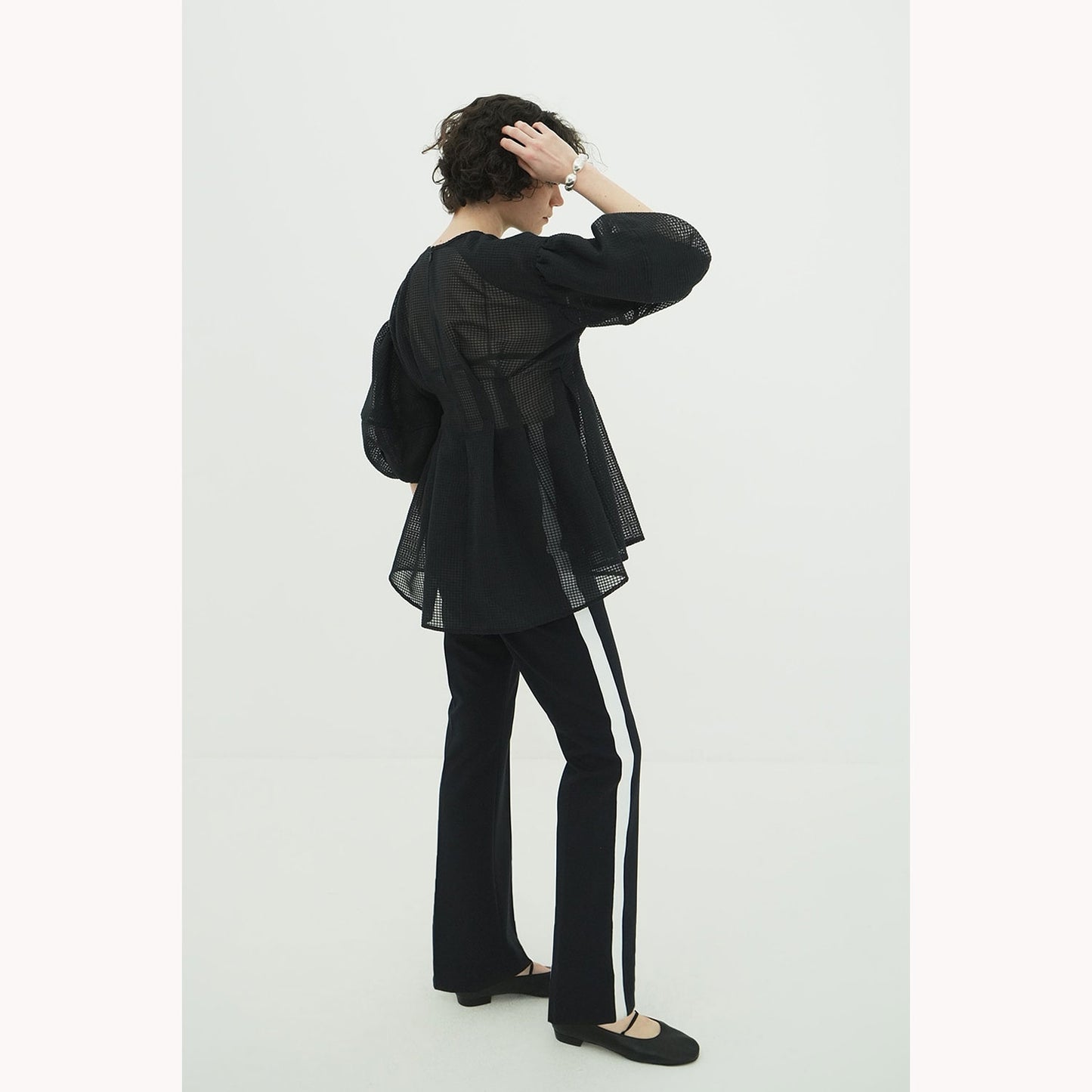 
                  
                    SHEER PLAID VOLUME SLEEVE TOPS -BLACK-
                  
                