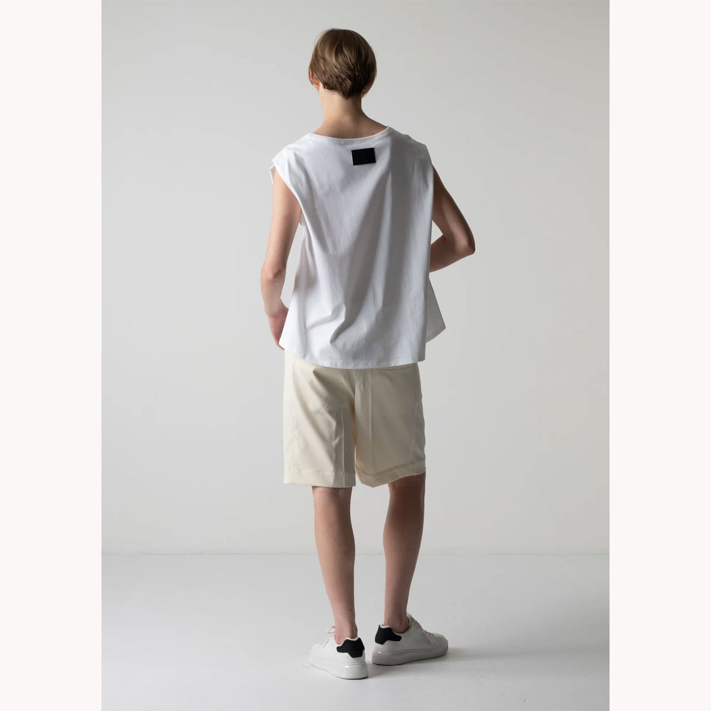 
                  
                    LISA FRENCH SLEEVE TOP -WHITE-
                  
                