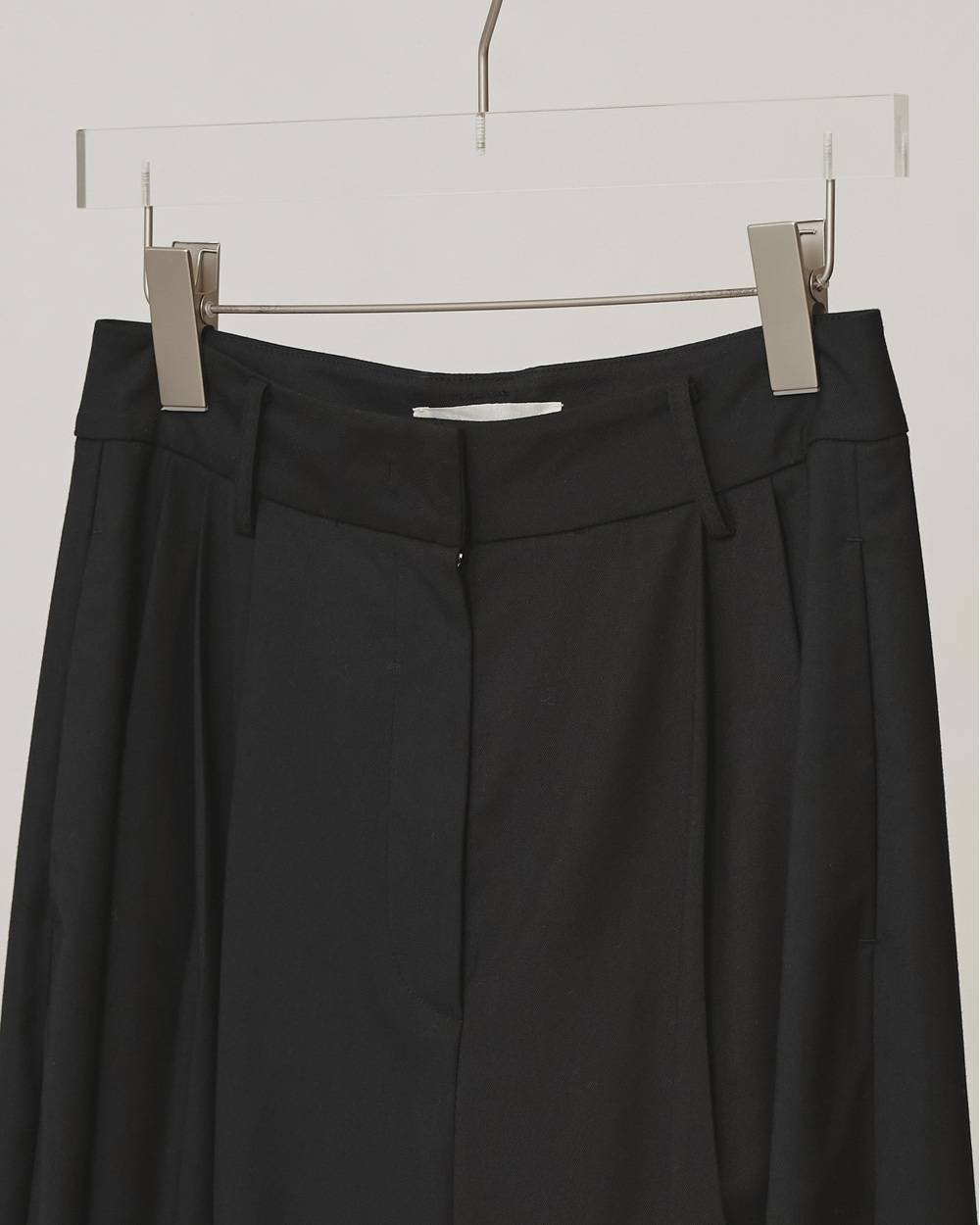 
                  
                    Lightweight Tuck Trousers
                  
                