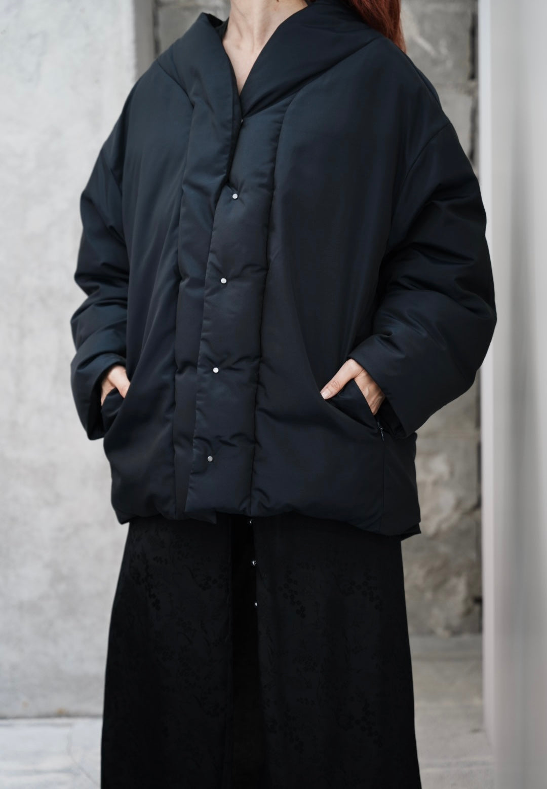 
                  
                    Silk Nylon Rounded Down Jacket - navy
                  
                