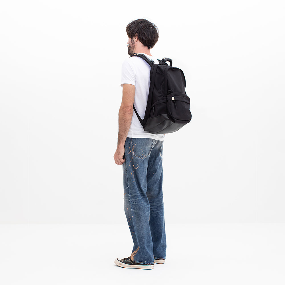 
                  
                    CORDURA 22L
                  
                