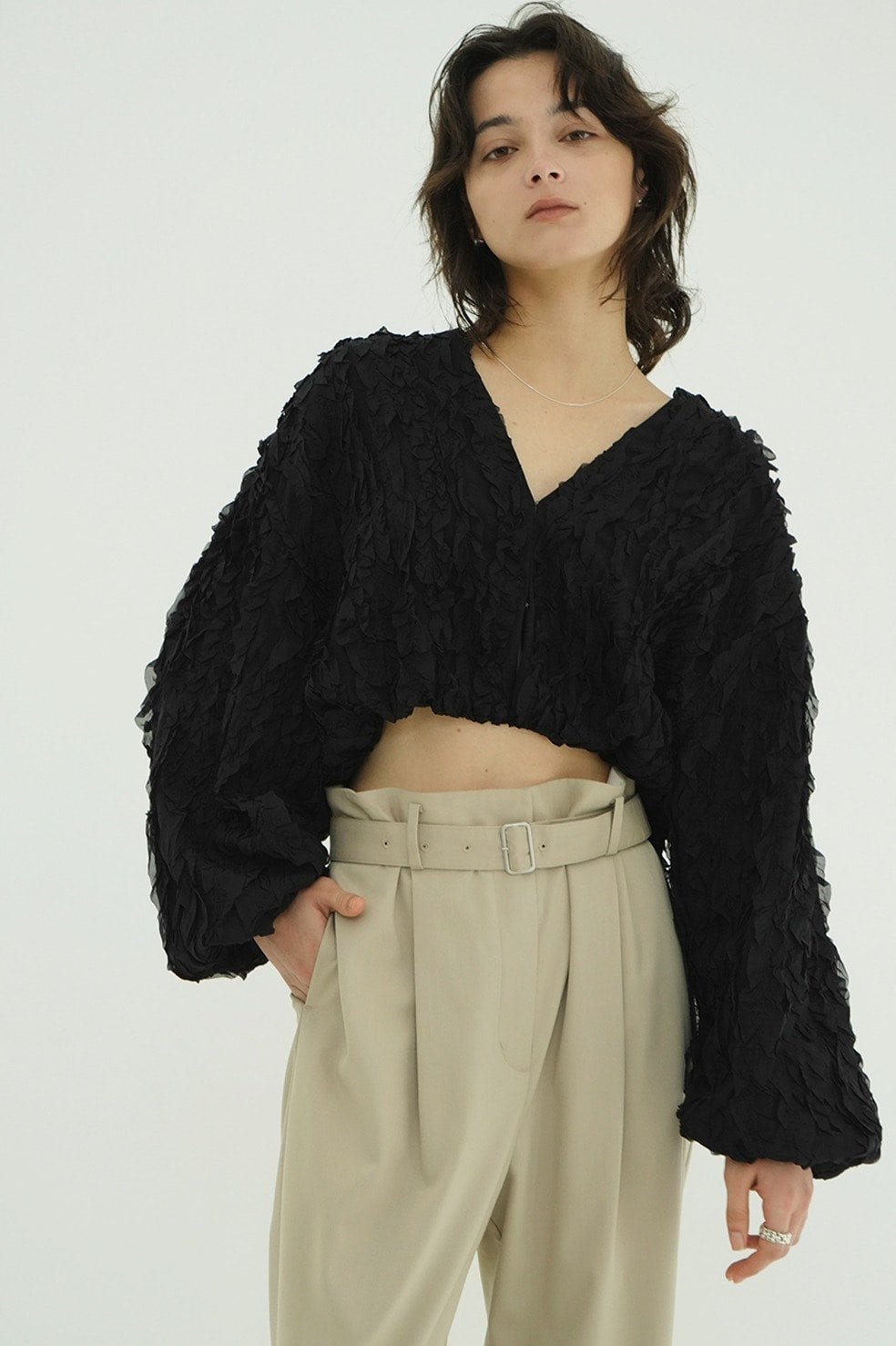 
                  
                    TOPSTITCHED FRILL BOLERO-BLACK-
                  
                